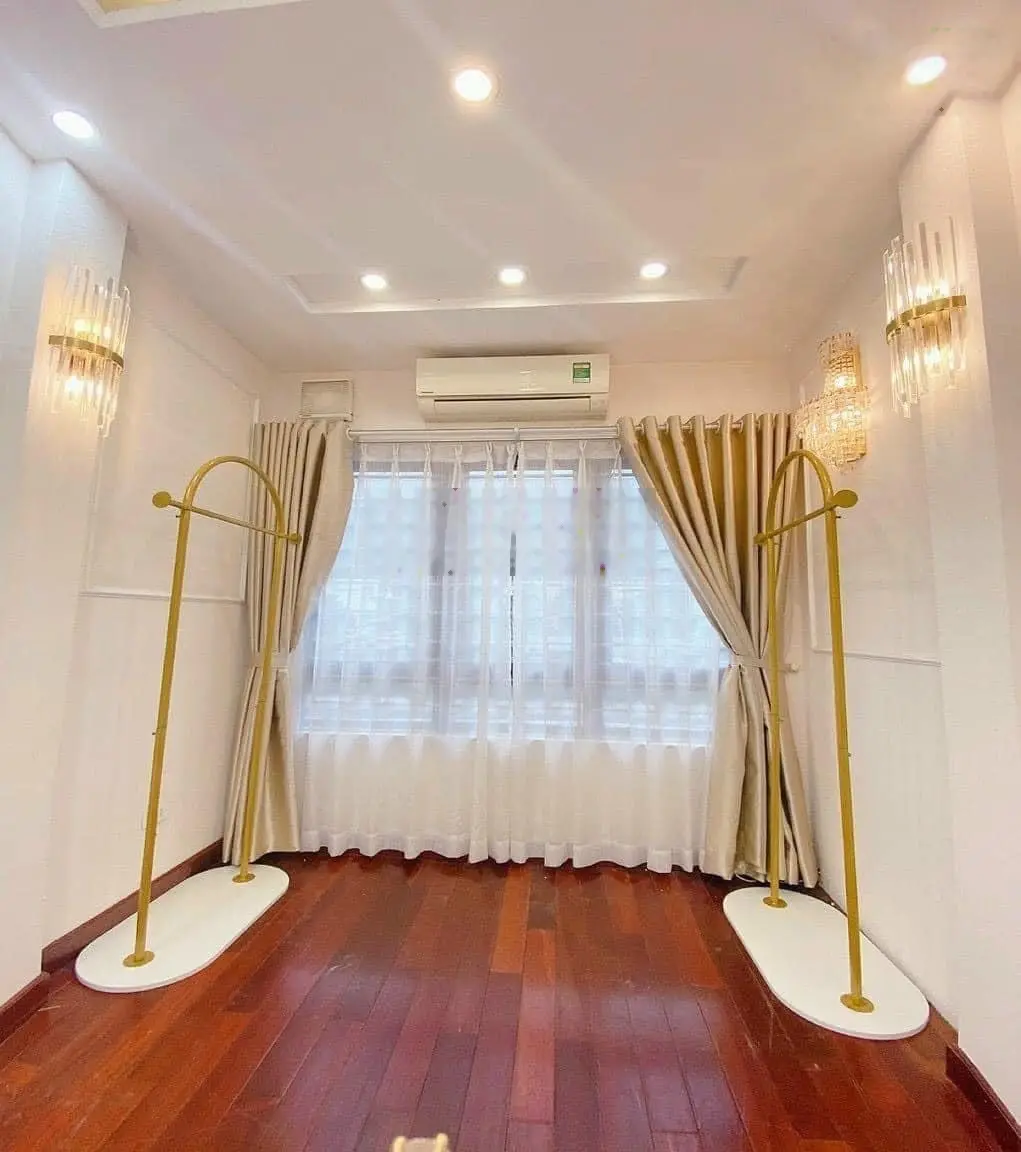 Minh Khai trung tâm phố + sổ vuông 5 tầng lô góc, nhà đẹp mới + dòng tiền thuê 30tr/tháng - 10,9tỷ