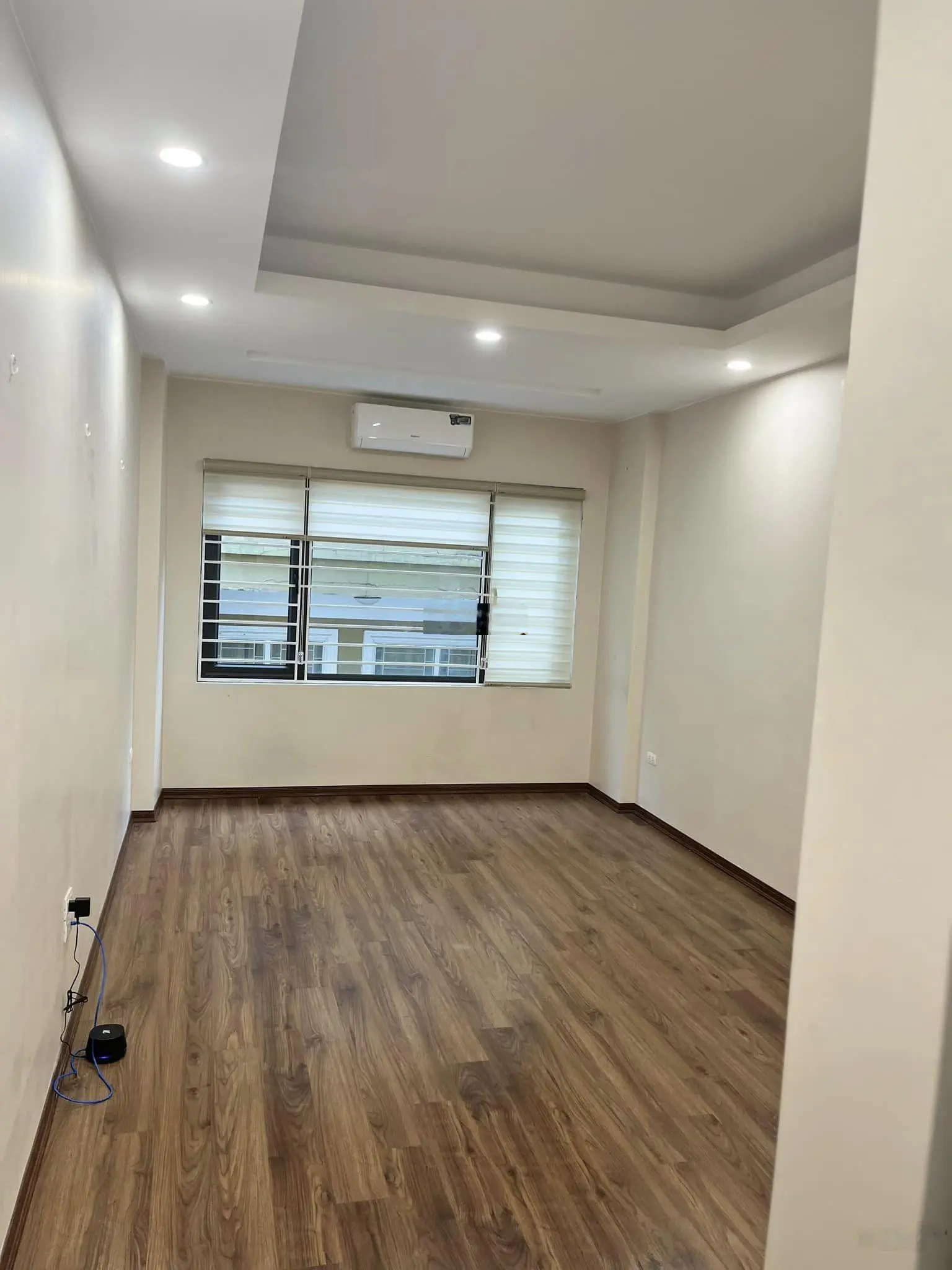Bán nhà Thái Thịnh 2 60m2 Lô góc Thang máy Cách phố 30m Ngõ thông kinh doanh Ô tô đỗ cửa 15.8 tỷ