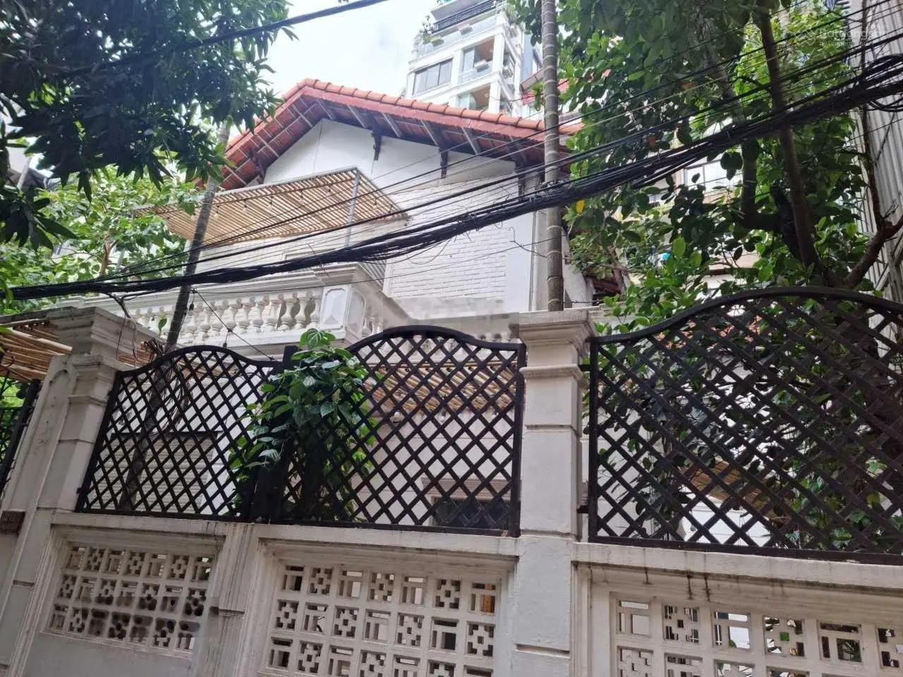 Siêu hiếm! Biệt thự Trích Sài - nhà 3 thoáng sát Hồ Tây, ô tô tránh, vỉa hè, 120m2 chỉ 180tr/m2