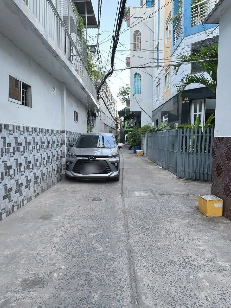 Chính chủ bán nhà 800 triệu , SHR , mặt tiền 5m xe hơi vào tới cửa