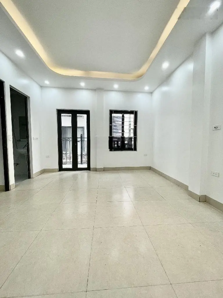 Nhà mới về ở luôn, đường Bạch Đằng sổ 25m2, xây 30m2, 4 tầng, 5 tỷ tư.