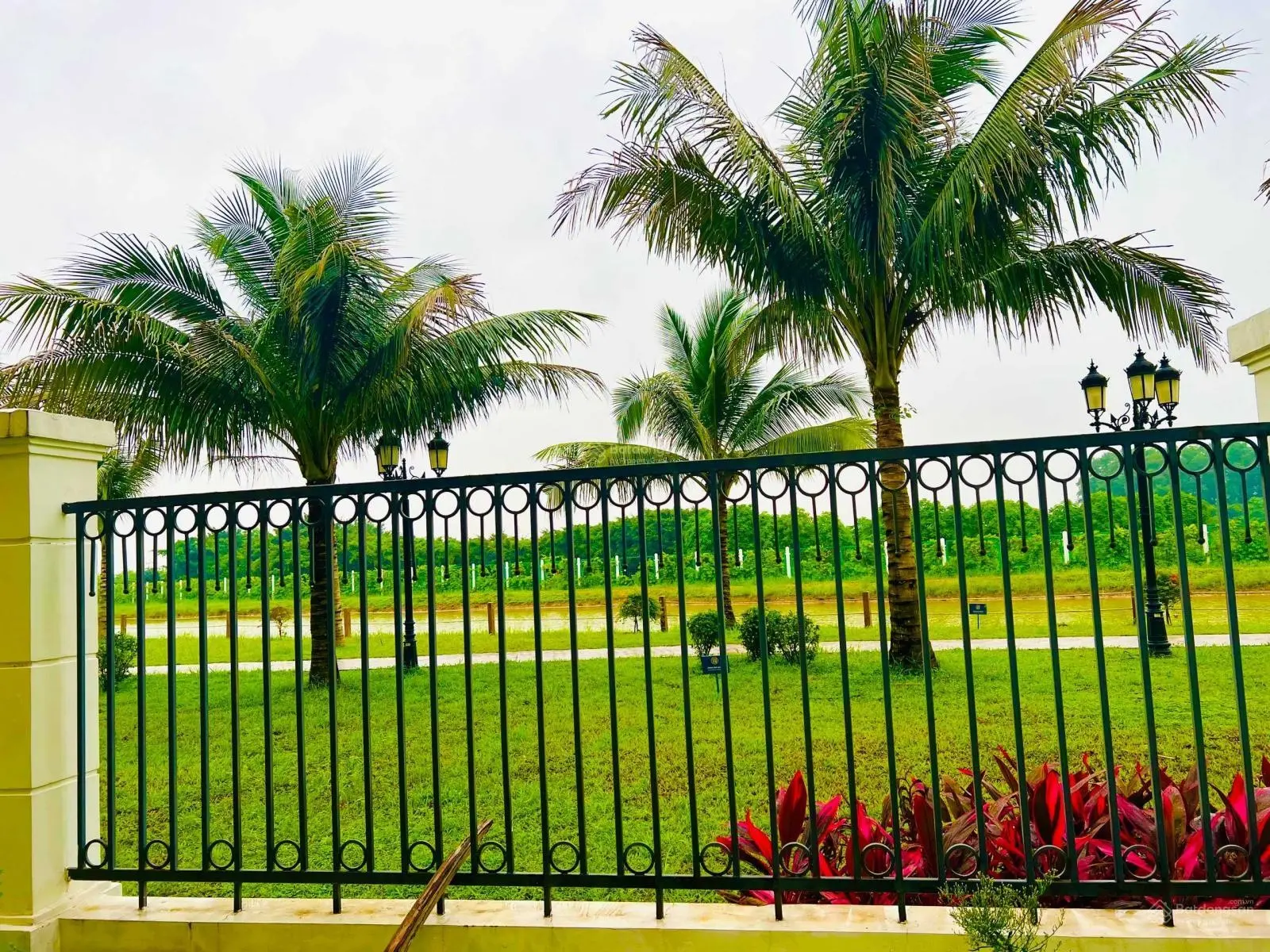 Quỹ biệt thự vip - sổ đỏ vĩnh viễn - Vinhomes Ocean Park 2