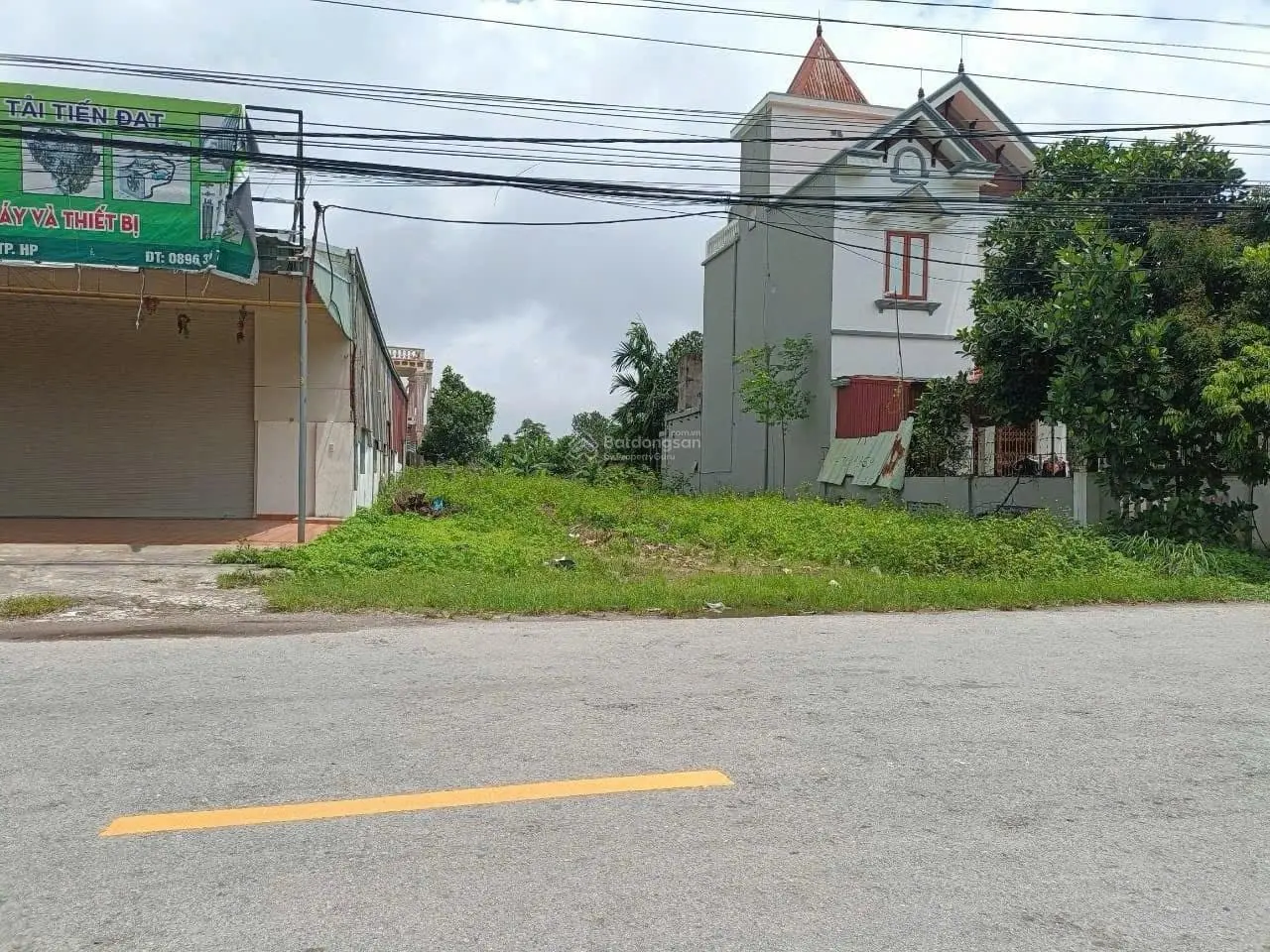 Mặt đường 402 tư thủy, hòa nghĩa gần phạm văn đồng, dương kinh, hải phòng. diện tích: 300m2