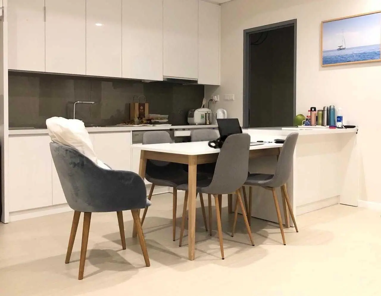 Bán căn hộ 2 phòng ngủ Đảo Kim Cương Quận 2, view hồ bơi, nội thất đẹp, giá tốt