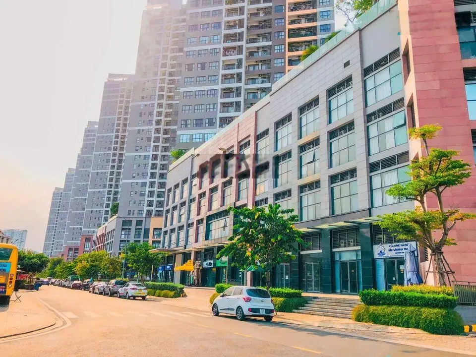 Bán căn 2PN View Landmark 81 cực đẹp. Nhà đầy đủ nội thất. Giá bán chỉ 4.55 tỷ