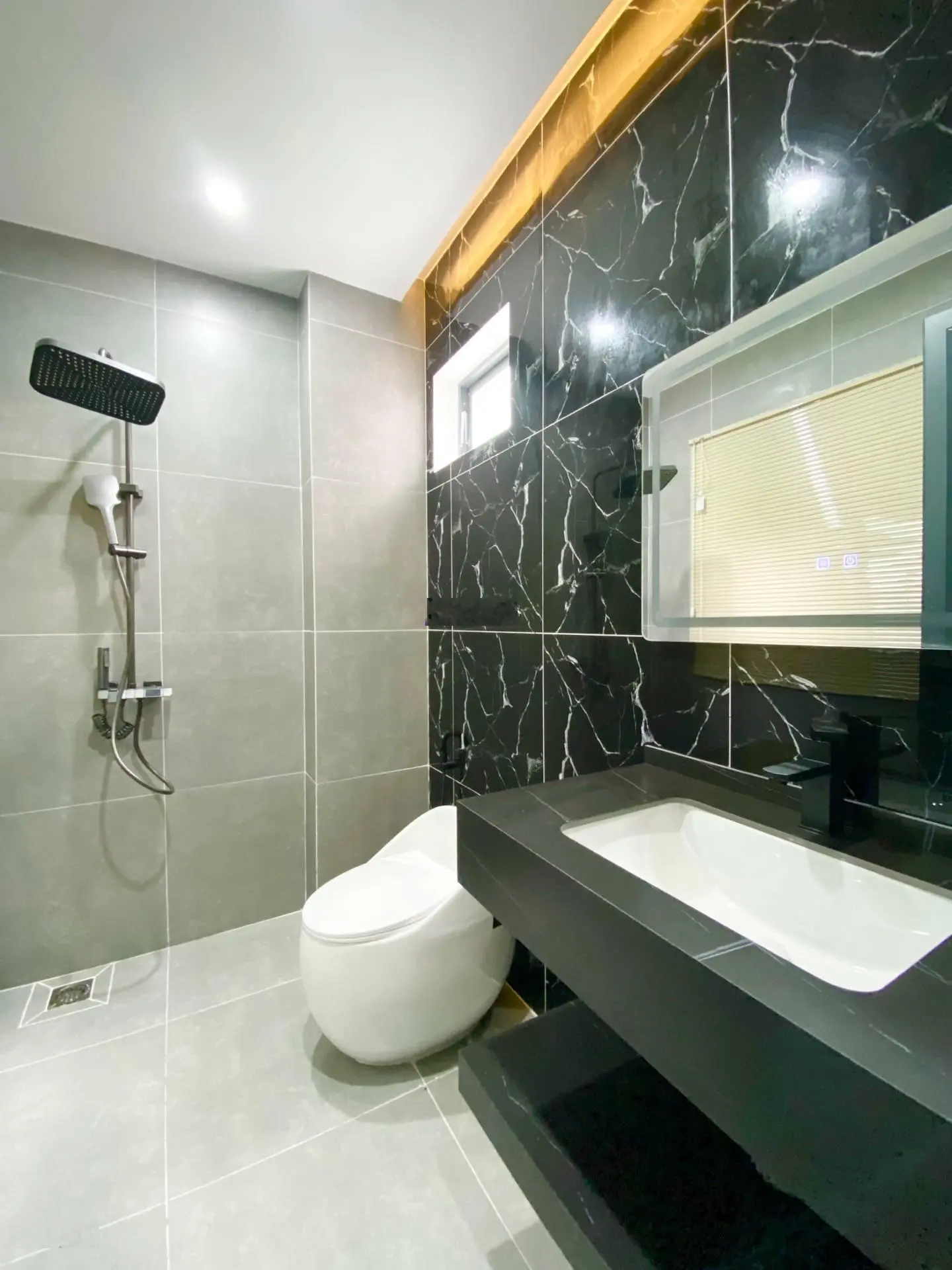 SỐC! Nhà mới 80m2 ngay Nguyễn Thái Sơn, Gò Vấp giá chốt 3tỷ700. Có hồ bơi trong nhà. 5PN. SHR. HXH