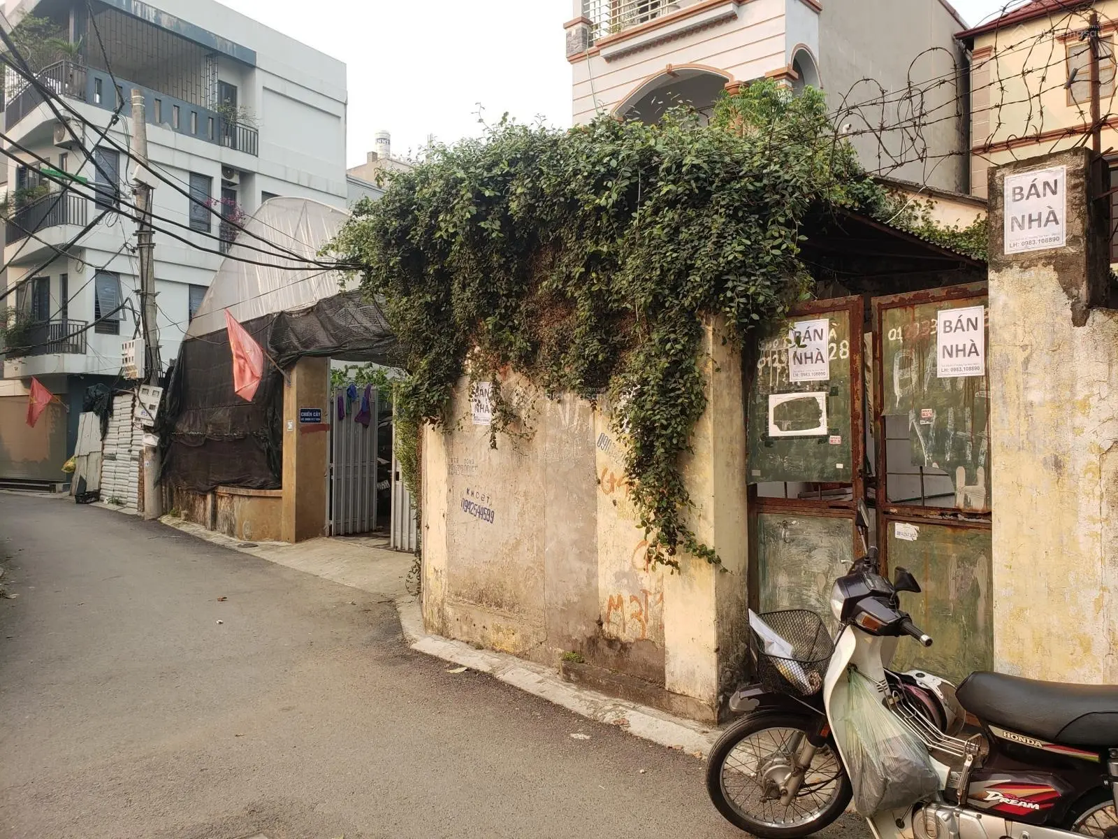 Bán nhà SĐCC, DT 62 m2 ô tô vào nhà, số 24 ngõ 114/2 phố Tân Phong, Thụy Phương, Hà Nội
