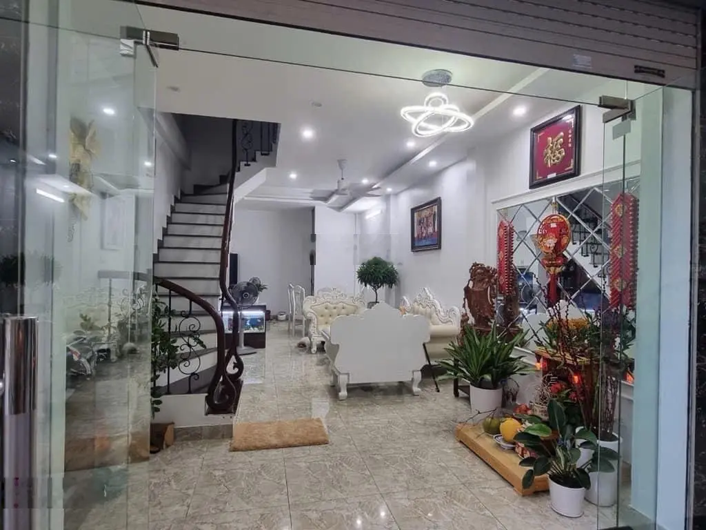 Bán nhà PHƯƠNG MAI - ĐỐNG ĐA - HÀ NỘI, DT: 45m2 x 4 Tầng- MT: 4,1m / Giá : 9,5 Tỷ
