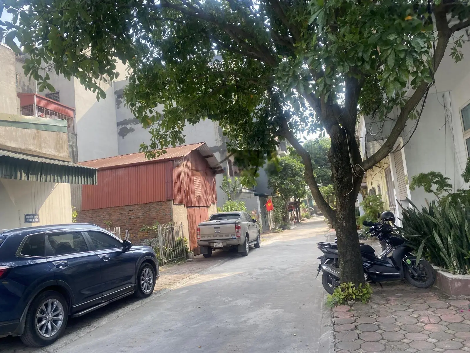Bán đất lô góc phân lô ngay hồ Thạch Bàn vÀ Aeon Mall Long Biên