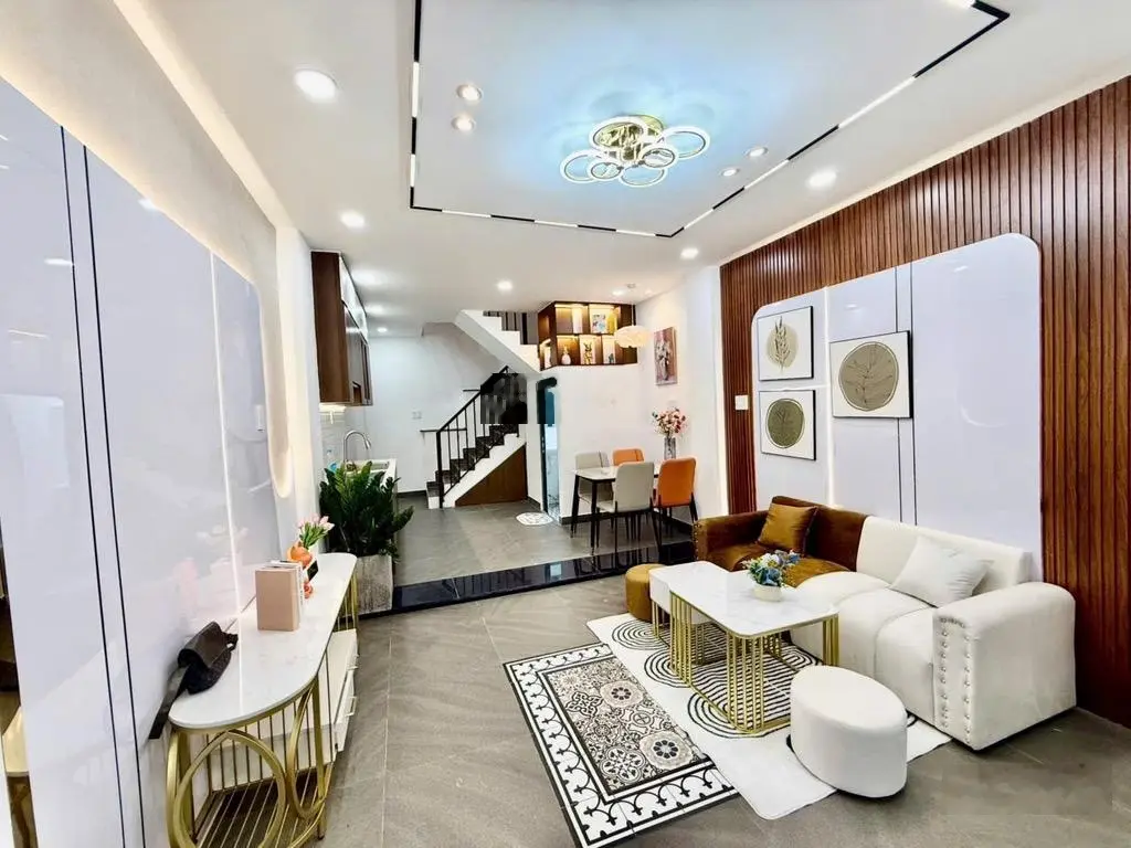 Hàng hiếm nhà đẹp y hình ngay Lê Văn Duyệt hẻm xe hơi 6m khu trung tâm sát Quận 1 nhỉnh 5 tỷ