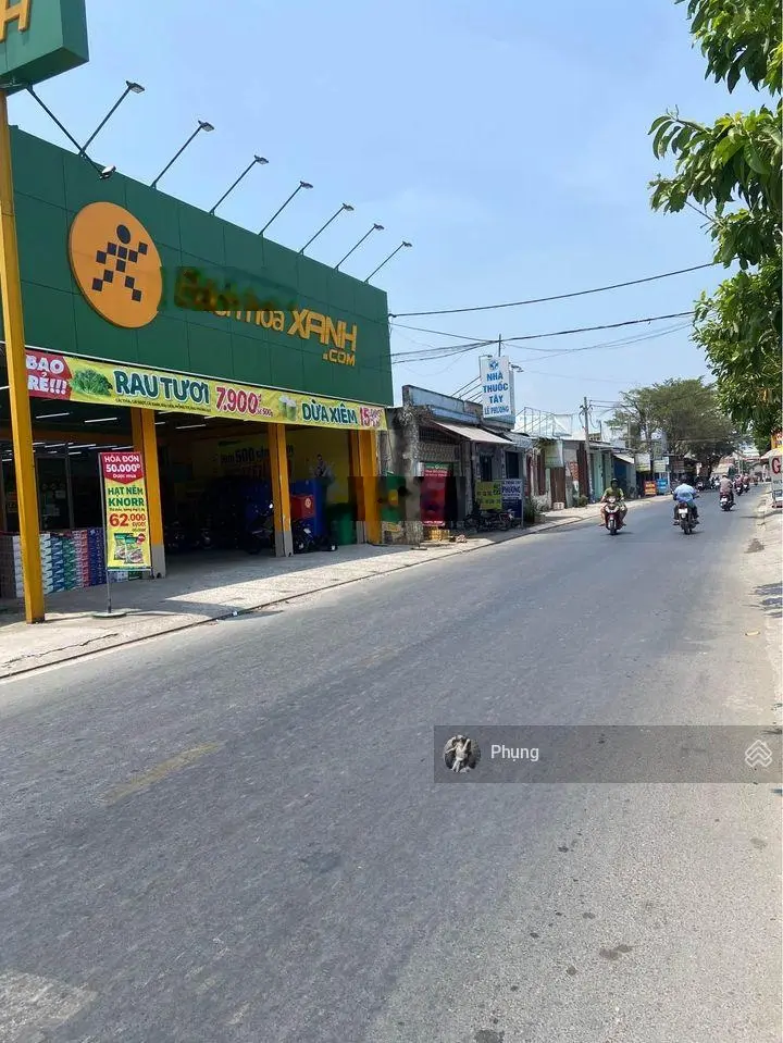 CCG bán gấp lô đất ngay Chợ Giồng Trôm cách DT885 chỉ 300m, Bến Tre, DT 100m2, SHR