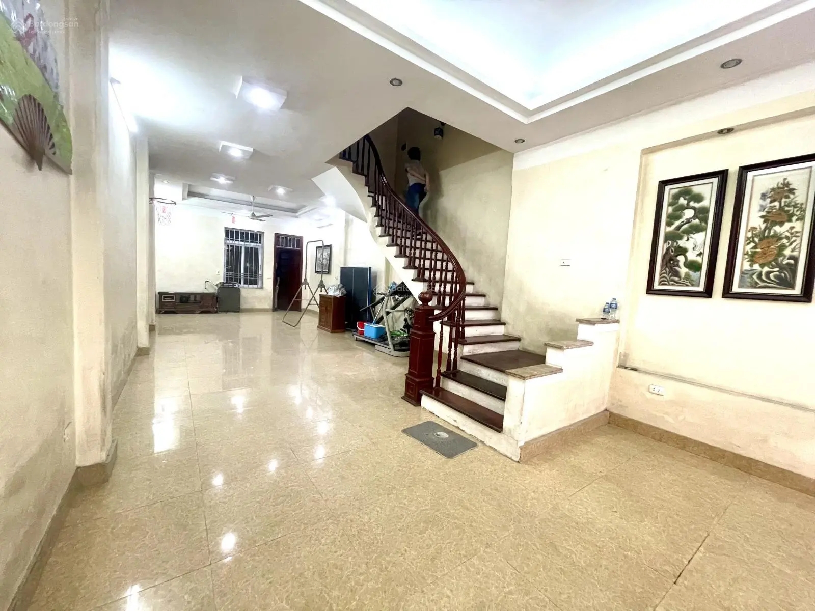 Hiếm! Mặt phố Cù Chính Lan, kinh doanh, 2 ô tô tránh, nhà đẹp, gara, ô chờ thang máy, 76m*5T