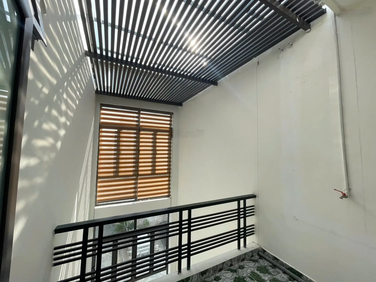 Bán nhà tuyến 2 Lê Duẩn, Kiến An, đường ô tô đỗ cửa