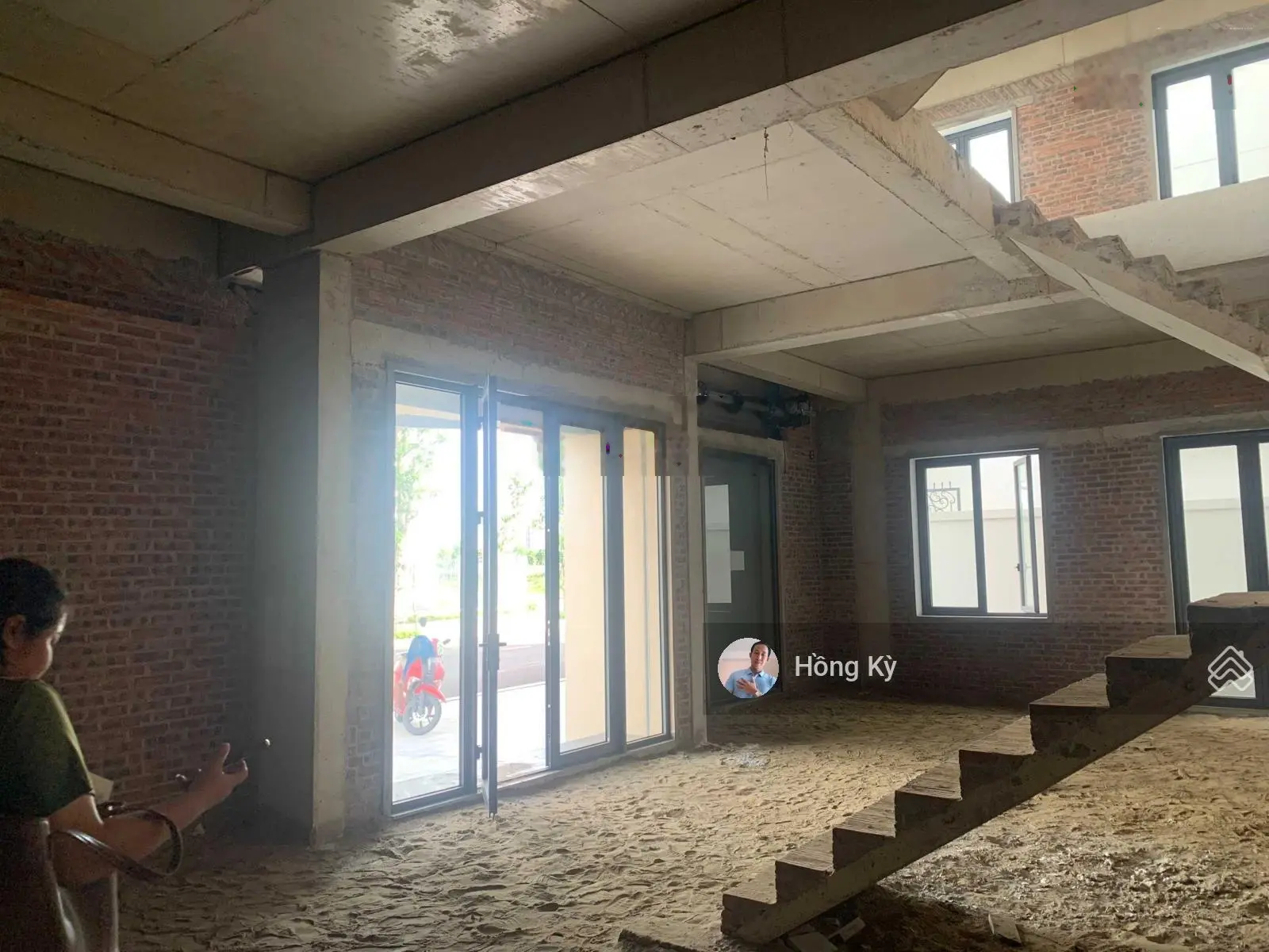 Thanh toán 2,5 tỷ sở hữu căn liền kề góc vườn hoa, Đông Nam Lk13.15, 109m2, Central Rieverside
