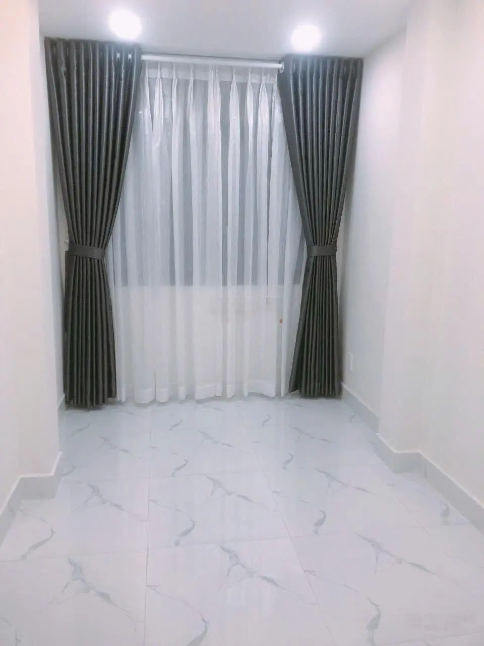 Nhà 3 tầng mặt tiền đường số 12m, Tân Kiểng, Quận 7, khu vực kinh buôn bán - Nhỉnh 6 tỷ