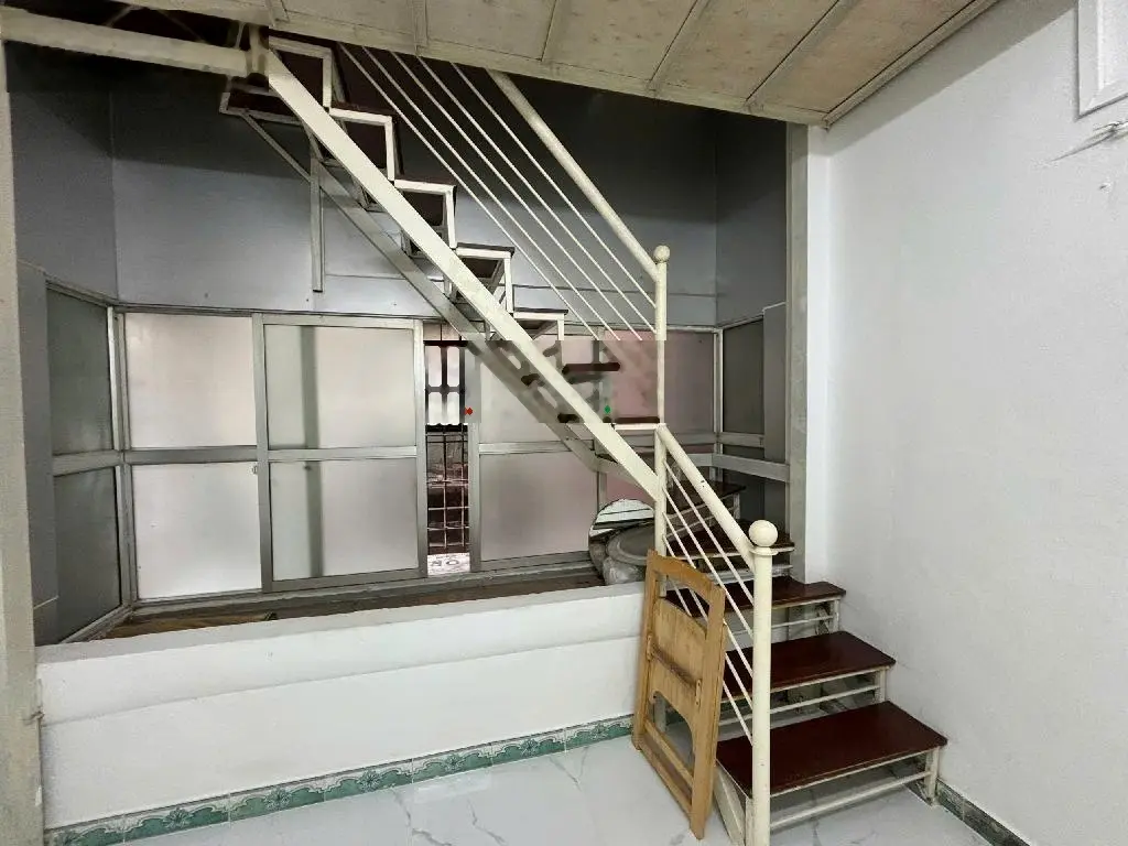 Bán TT Láng Thượng, Đống Đa, full nội thất, gần nhiều đại học, DT 60m2 giá 2.68 tỷ