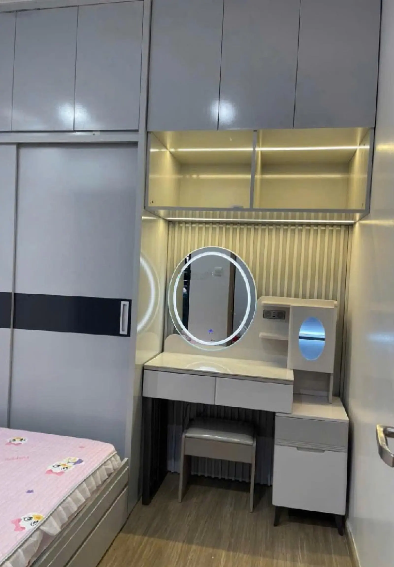 Đẳng cấp ! bán căn hộ vinhomes smartcity , S4.03 trục chính sầm uất , 55m2 & 2pn , giá 4,1 tỷ