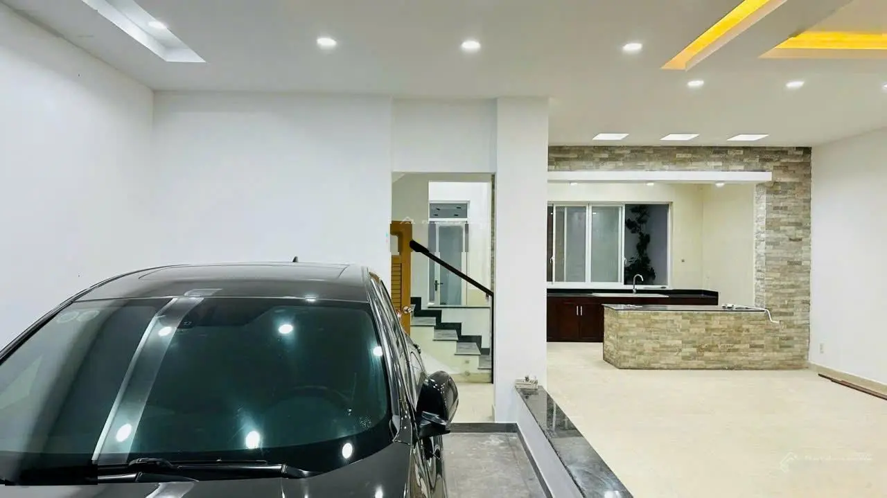 Bán nhà giá rẻ diện tích to đường lớn Thủ Đức 168m2