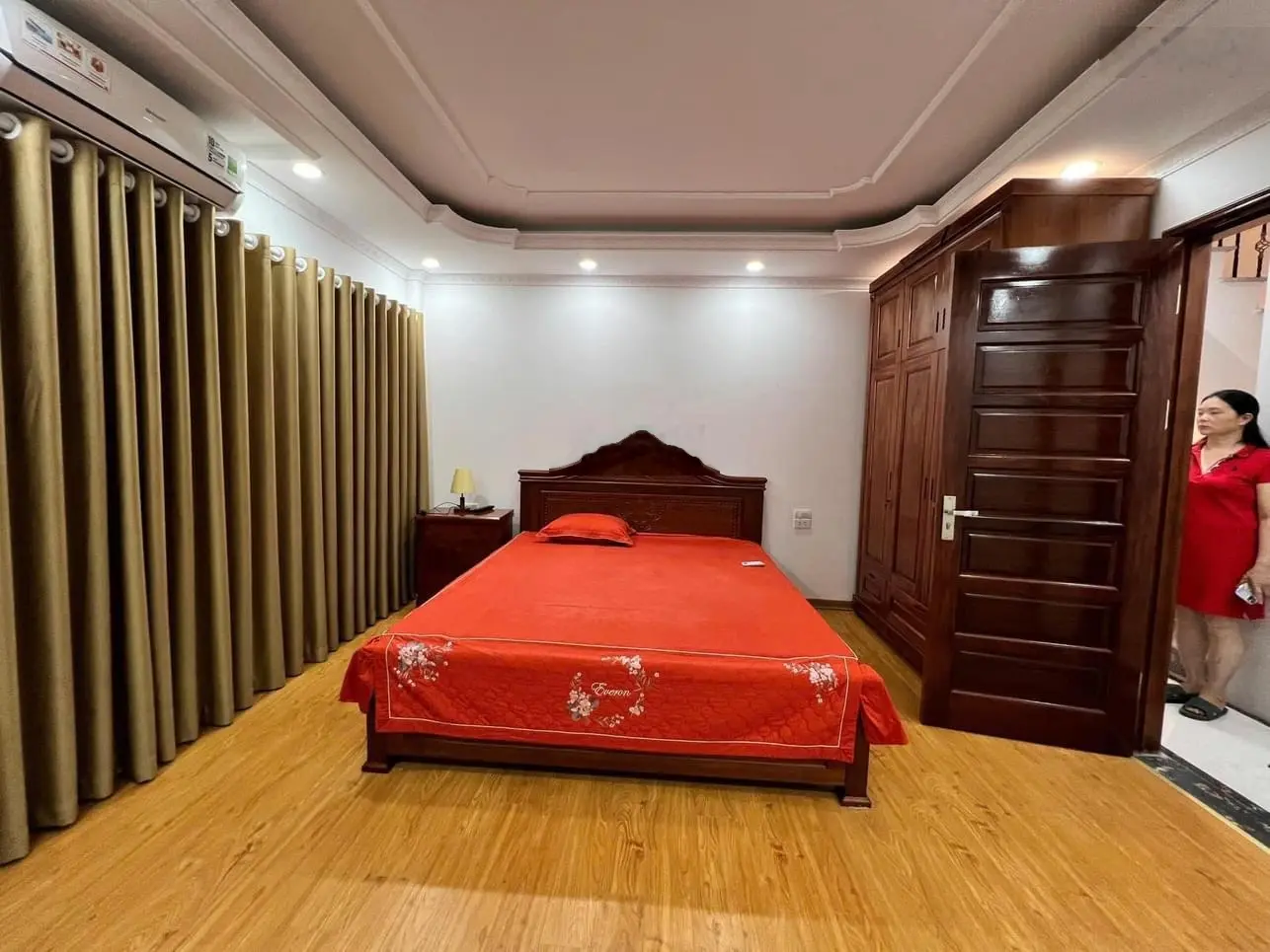 Bán GẤP- Siêu phầm - Cát Linh - Đống Đa - Thang Máy- Nhà Đẹp - Dt :34m2/7tầng/4,8mMT*Nhỉnh 9 tỷ