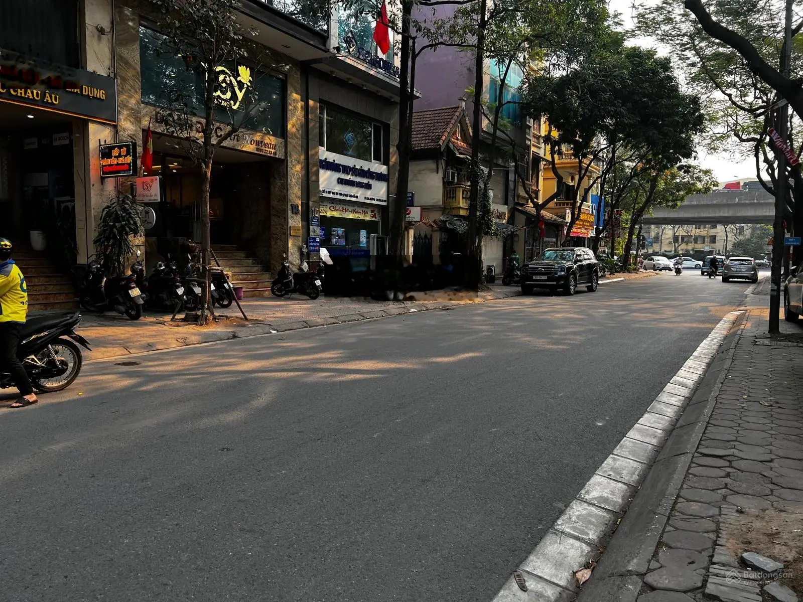 Mp Nguỵ Như Kon Tum - 9 tầng thang máy - mặt tiền khủng - vỉa hè rộng - KDVP - 51tỷ