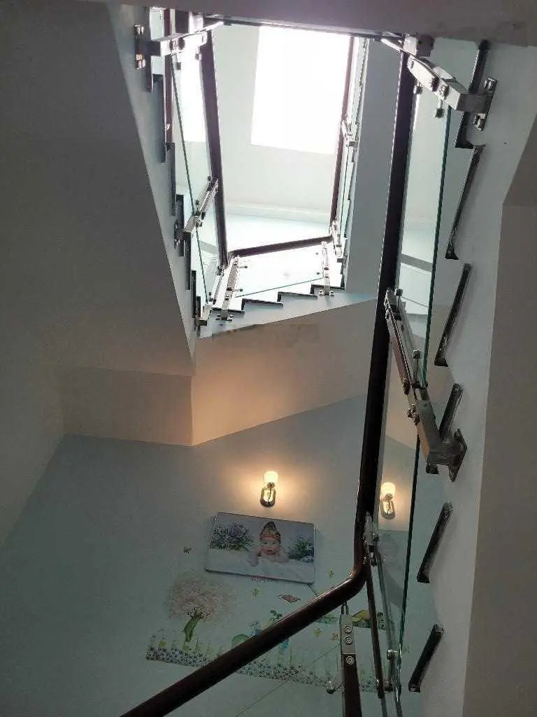 Nhà đẹp - Giá tốt, 4 Tầng - DT cực rộng 84M2 - HXH Khu Vip Bàu Cát.