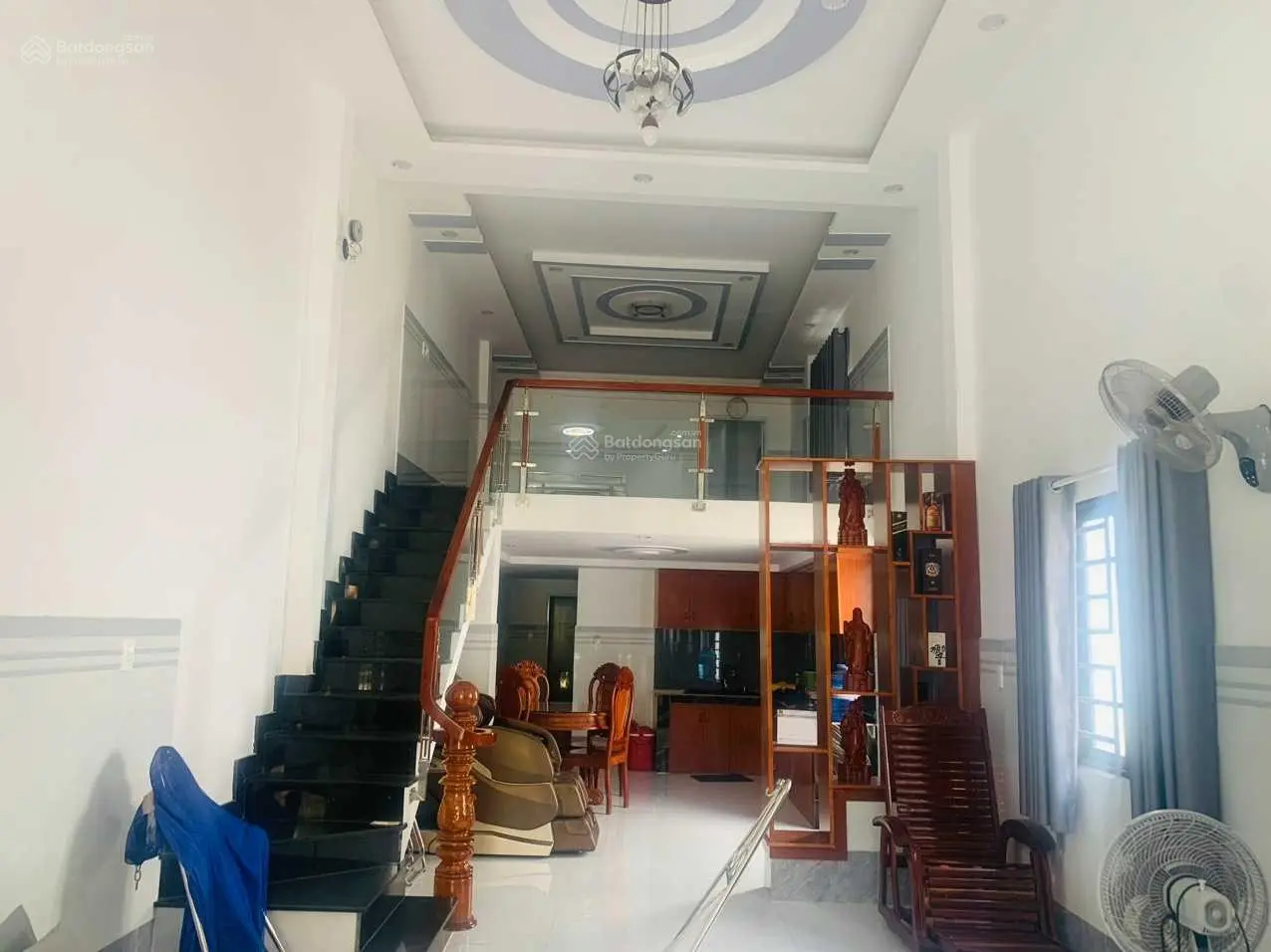 Bán nhà đối diện trường tiểu học Cần Giuộc, đường lớn sầm uất. Giá tốt