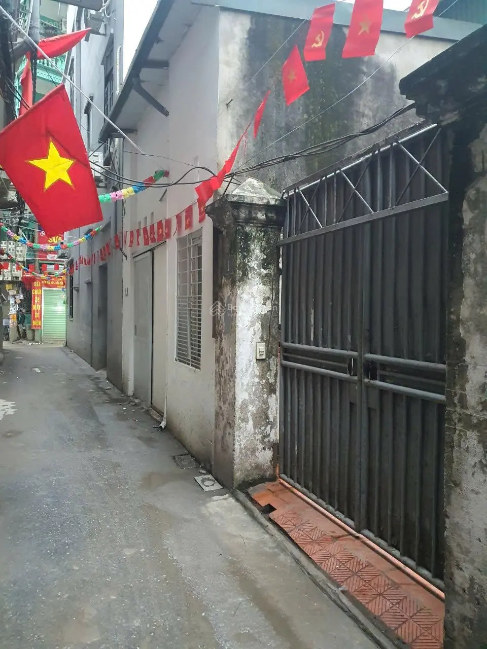 Bán đất Mễ Trì, diện tích 56m2, mặt tiền 4m vuông vắn, gần phố, giá 134tr/m2