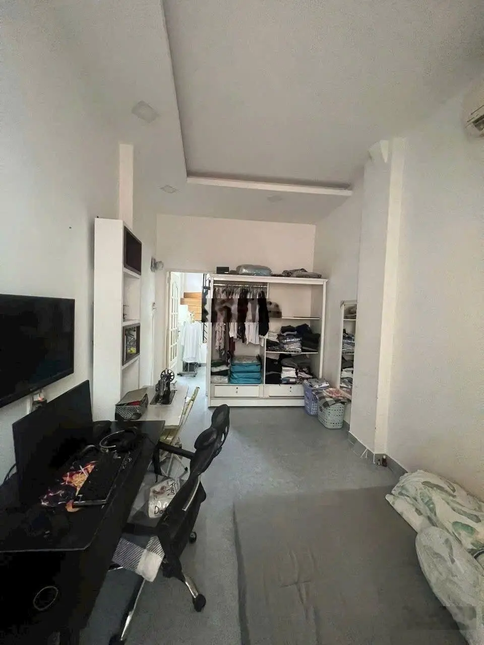(5,5 tỷ tl) nhà 2 lầu 1 sẹc nguyễn trãi , hẻm rộng 4m..!