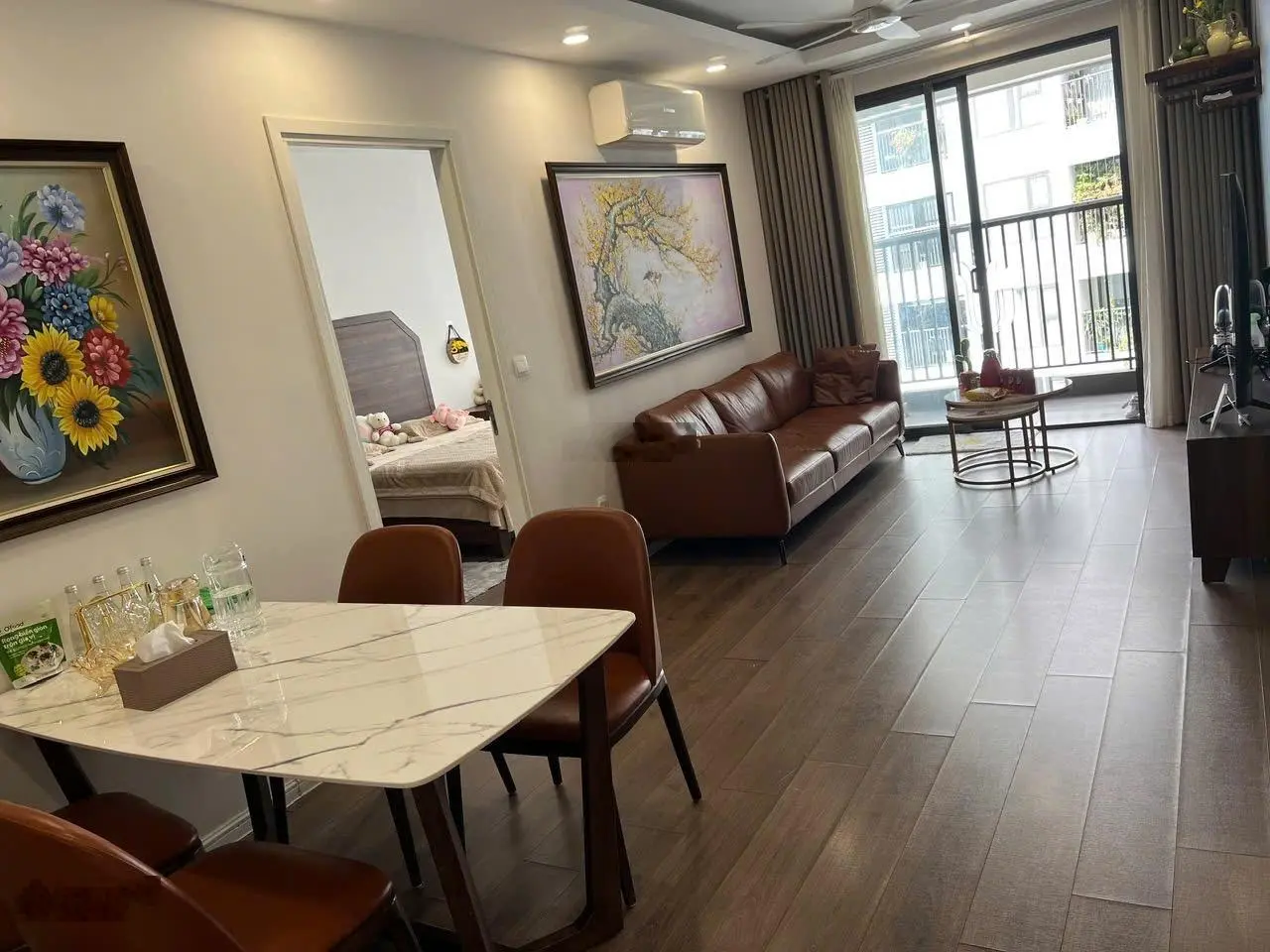 Chủ nhà ở siêu có lộc đổi lên biệt thự, cần bán căn 2 ngủ view Time siêu vip tại Imperia Sky Garden