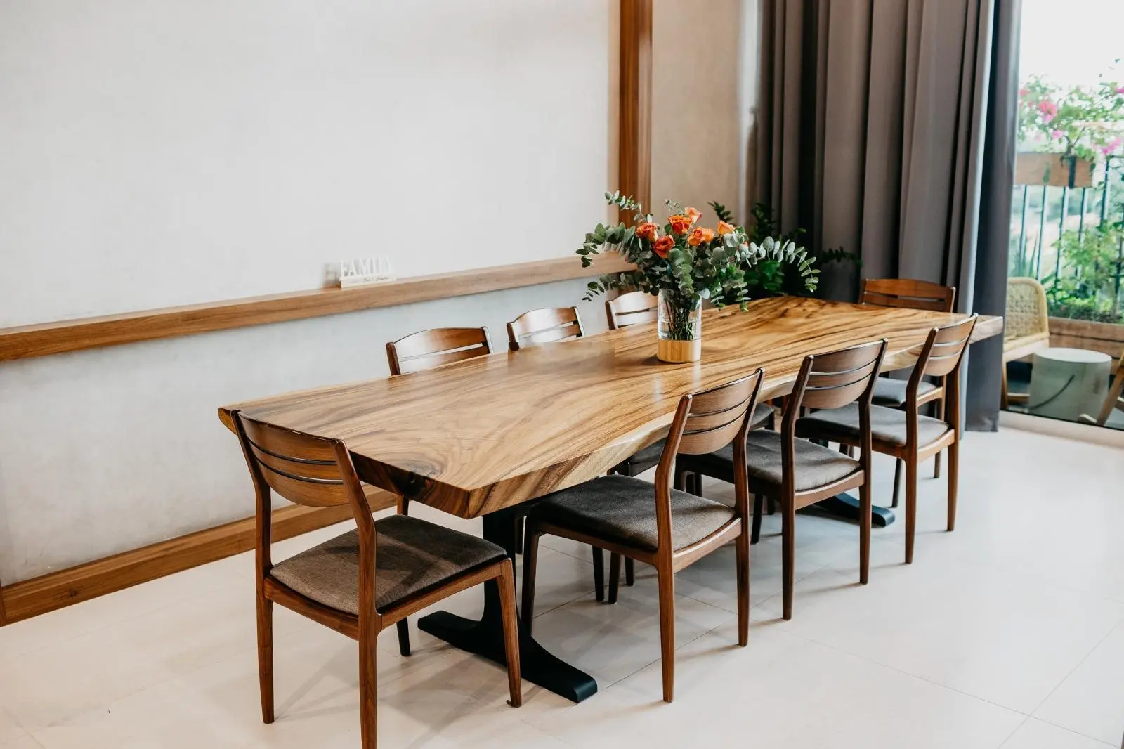 Chỉ với 30 tỷ sở hữu ngay căn Duplex tầng thấp gồm 5 phòng ngủ diện tích lớn, đầy đủ nội thất