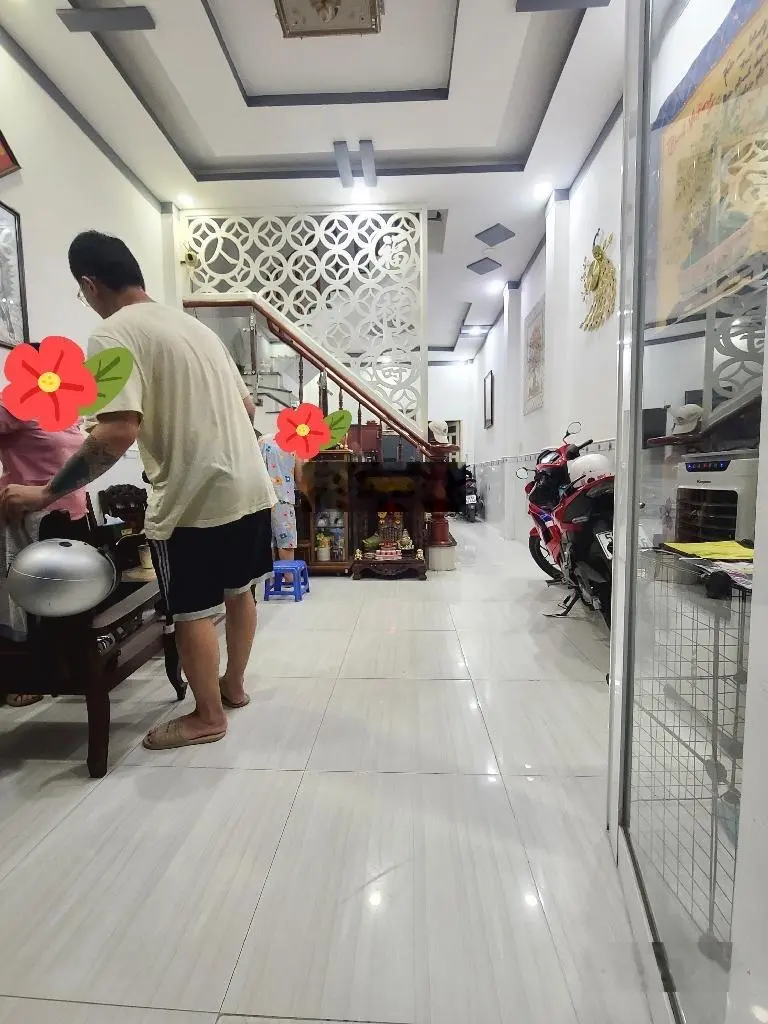 Bán nhà Đoàn Văn Bơ Quận 4 - 4 tầng - 3 tỷ nhỉnh - 40m2 - hẻm 4m tiện kinh doanh