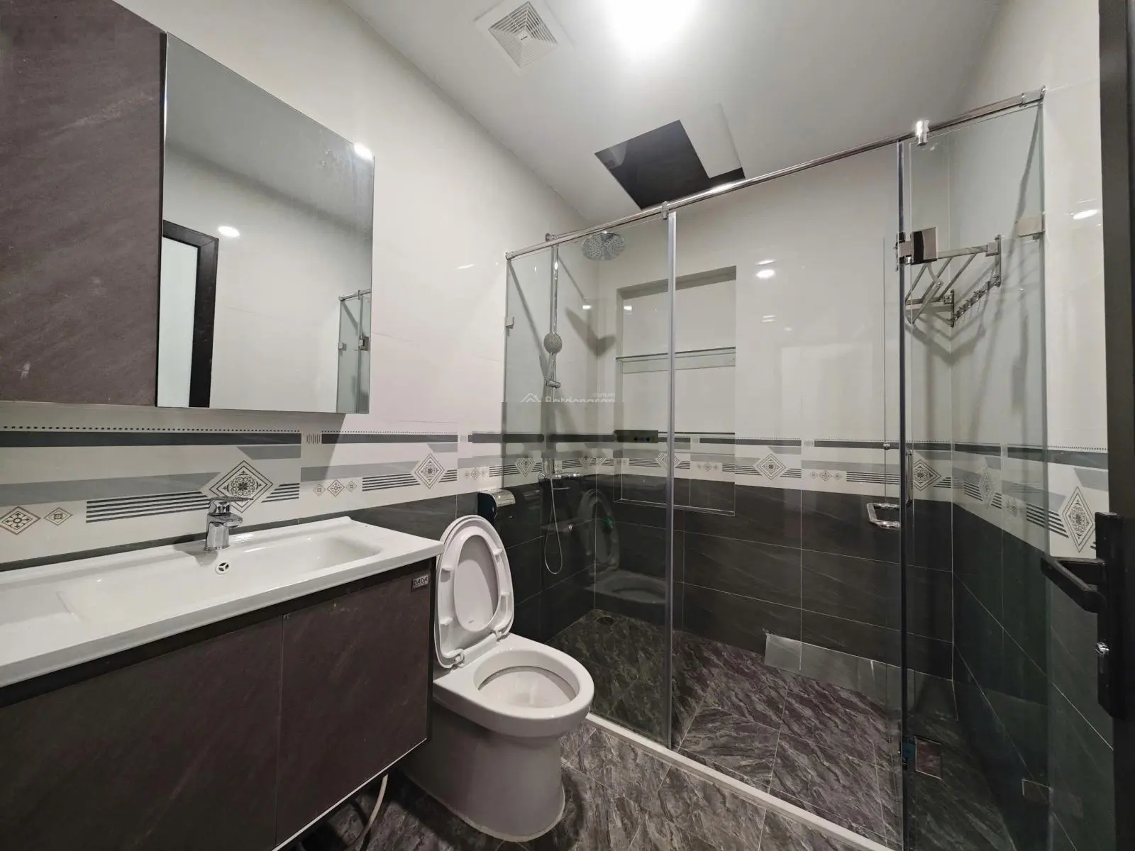 Bán nhà liền kề gần Văn Phú 50m2, 7 tầng thang máy. Vừa ở vừa làm văn phòng.
