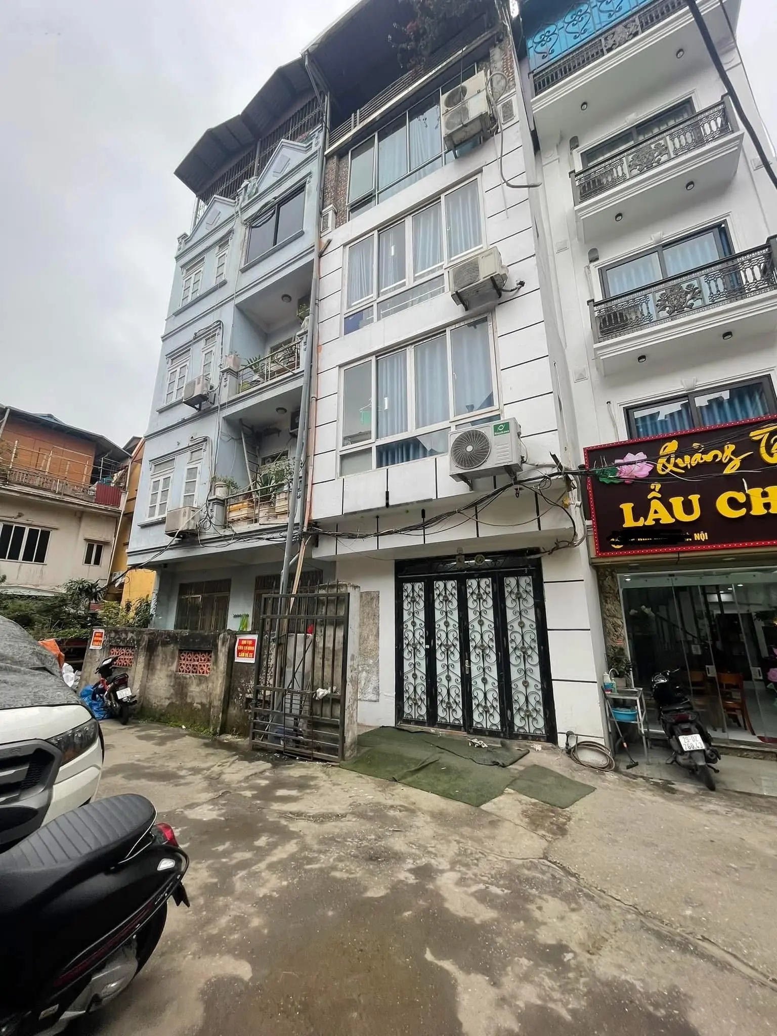 Nhà đẹp ô tô đỗ cửa vào nhà cách MP Dương Văn Bé 100m2 kinh doanh 45m2 MT 4,3m chỉ 12,6 tỷ