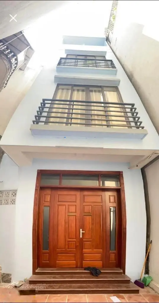 Nhà đẹp ở luôn Hào Nam, Đống Đa, ngõ ba gác thông. DT 73m2 x 4 tầng , MT 4m, giá : nhỉnh 9 tỷ TL