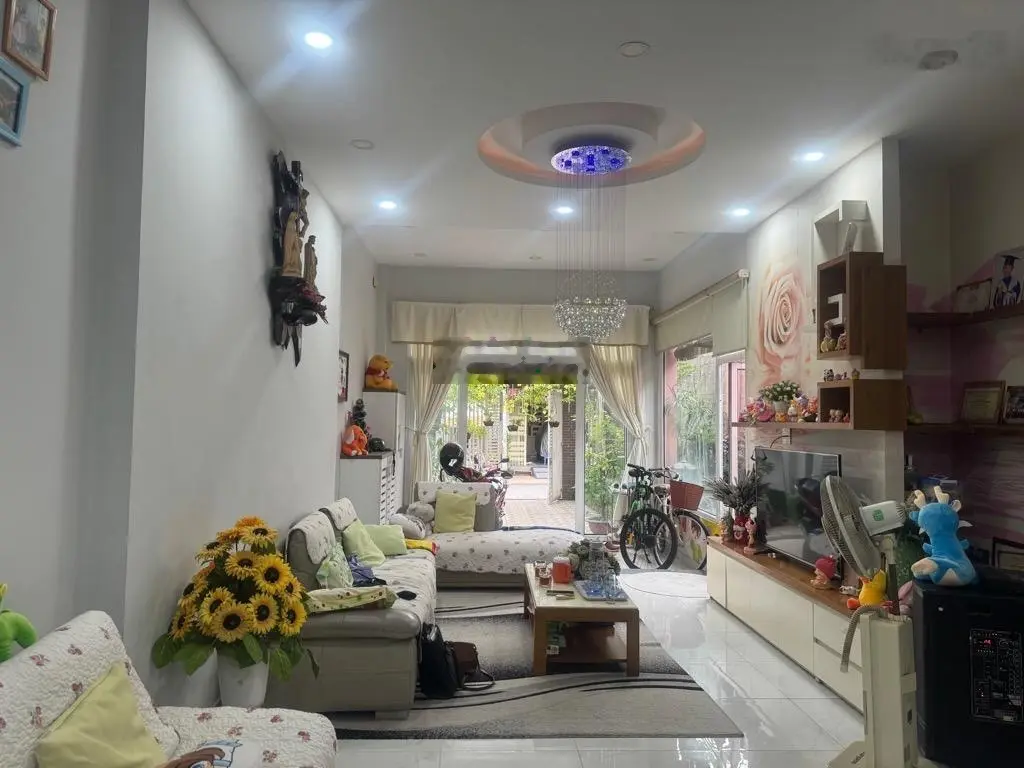 Bán nhà MTKD Mai Hắc Đế Quận 8 , DT 150m2 , ngang 5 x 30 , 4PN , tặng full nội thất , nhỉnh 10 tỷ