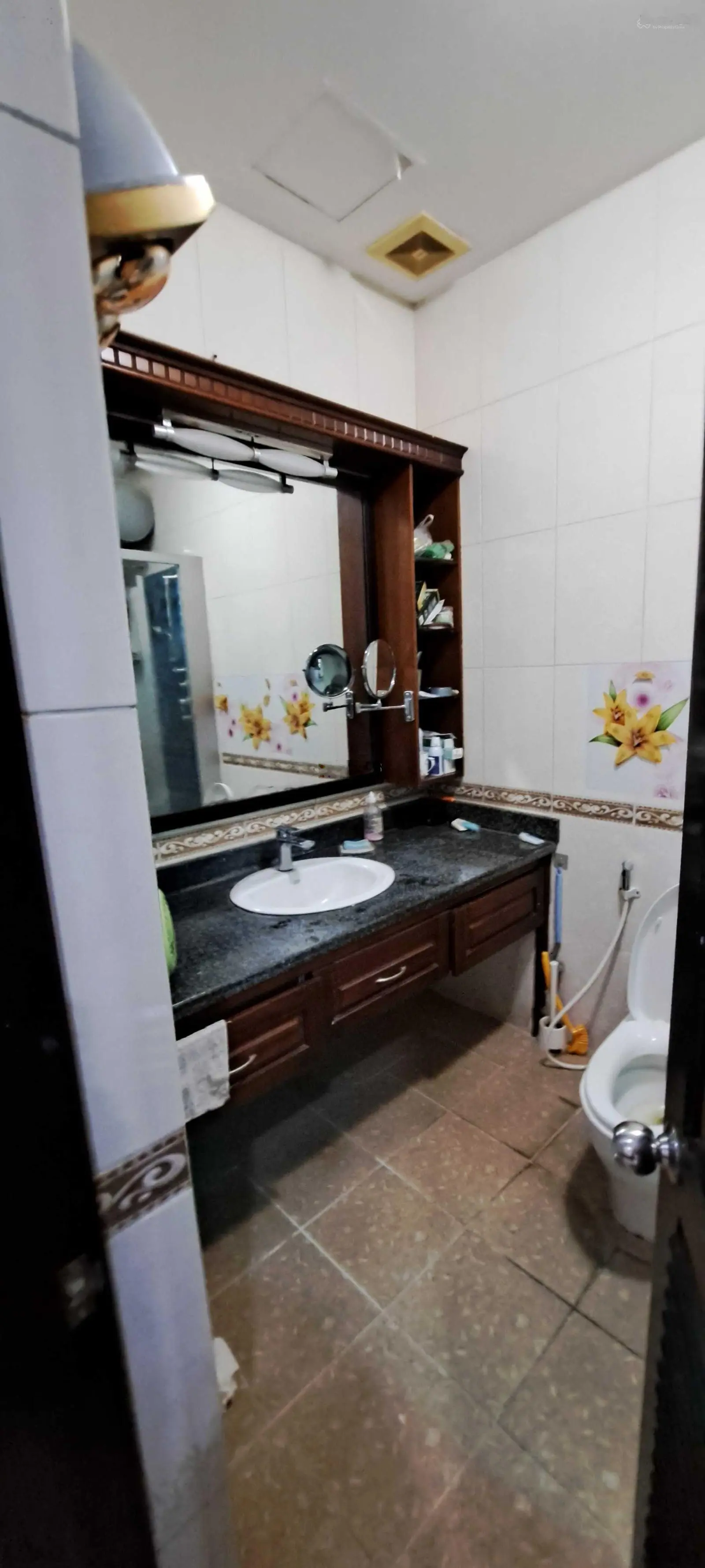 Chính chủ cần bán biệt thự Ciputra khu D, DT 180m2, xây 3 tầng, mặt tiền 9m, giá 290tr/m2