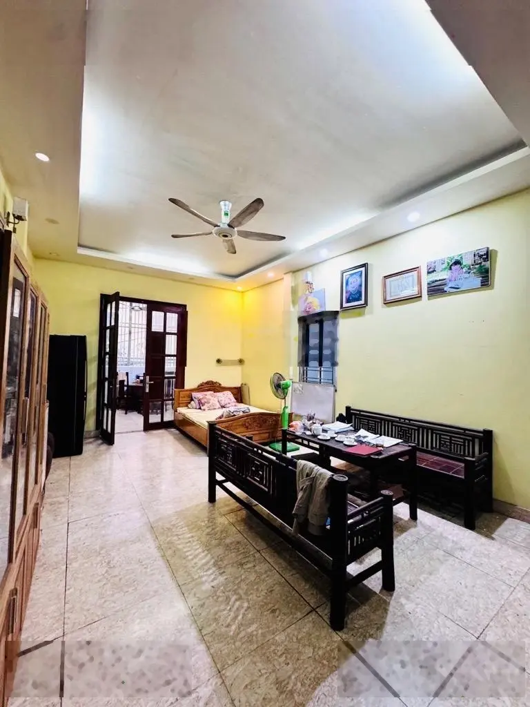 Cần bán gấp nhà đẹp phố ngọc hà 60m thang máy chỉ 14,2 tỷ diện tích: 60m mặt tiền:4,6