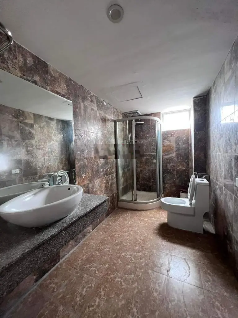 Bán khách sạn 3 sao - mặt phố Bùi Thị Xuân - 13 tầng - dòng tiền 8 tỷ/năm - DT 120m2 - giá 78 tỷ