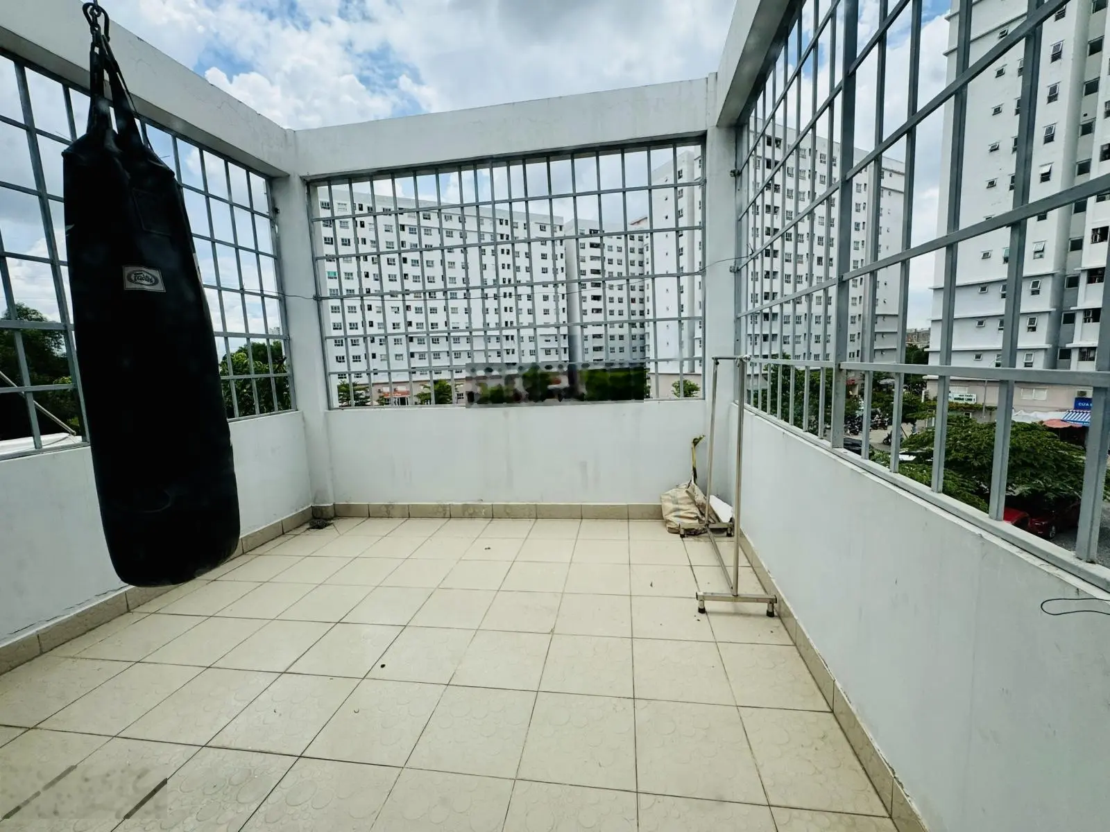 Chuyển nơi ở cần bán nhà đẹp 3 tầng 61m2 Oto tận cửa gần Vành đai 2, Ga Metro khu dân trí cao 7.2Tỷ