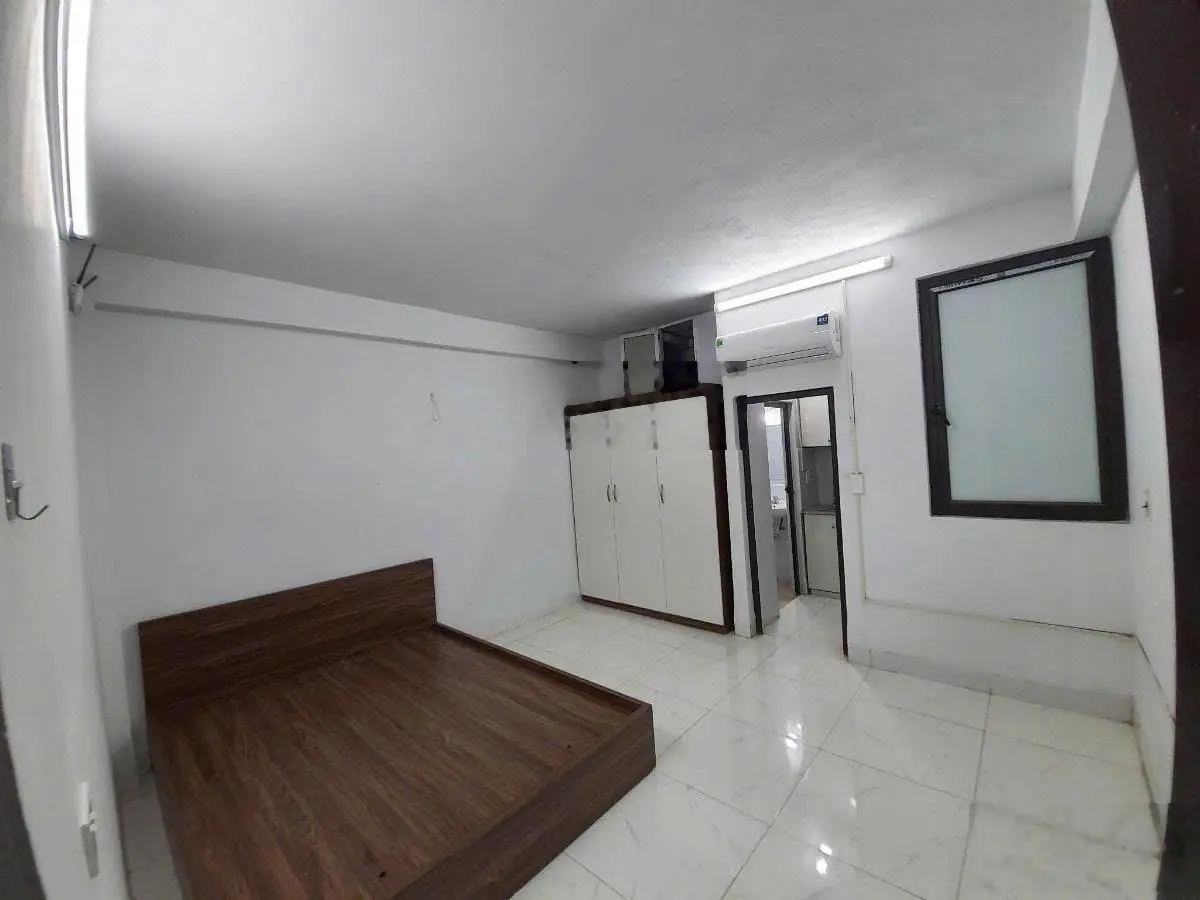 Chờ mãi mới có! Toà CHDV Triều Khúc, 100m2*8T, MT 8M, 28 phòng KK, gần phố, dòng tiền 10%/năm