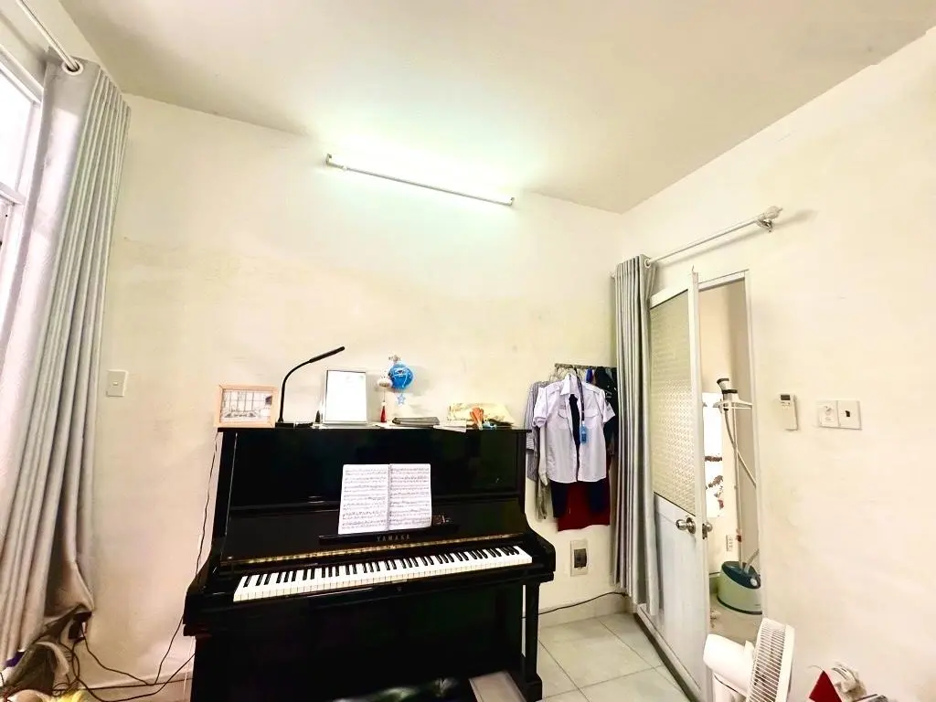Nhà 2 lầu-mặt tiền đường-khu bên sông hiệp bình chánh-ngay gigamall - dt 68m2 giá chỉ 7.xx tỷ..
