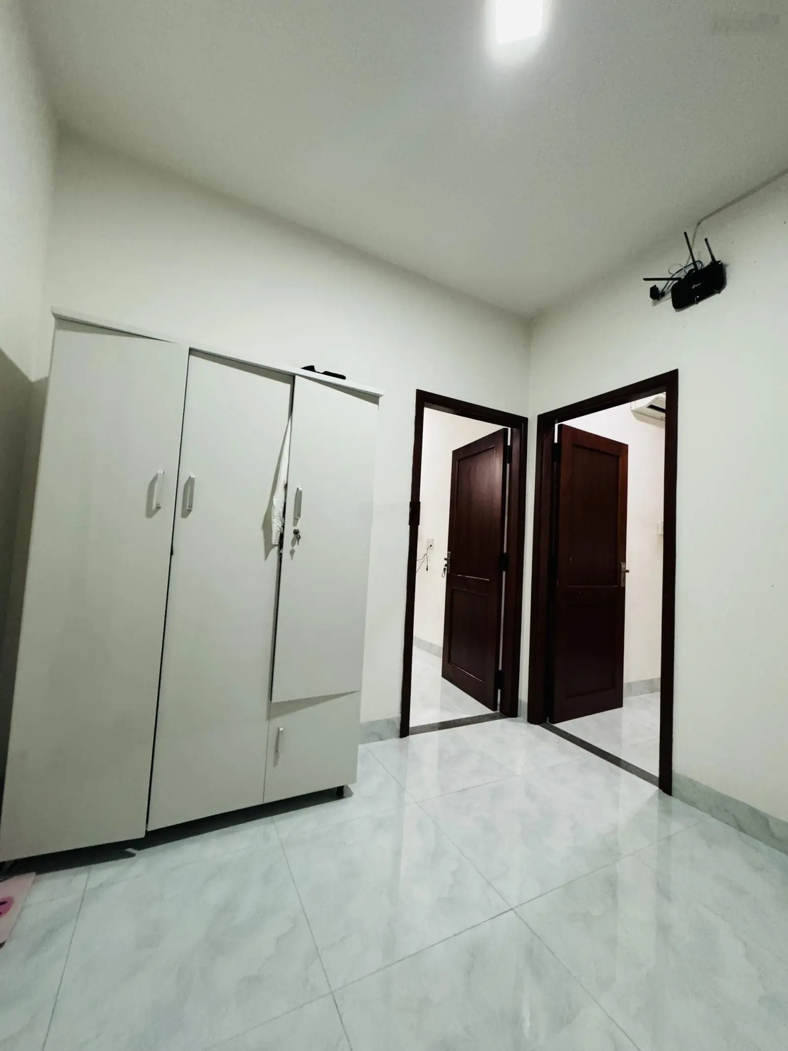Bán nhà 3 tầng VCN Phước Long gần công viên, gần sông 60m2 ngang 6m để lại nội thất