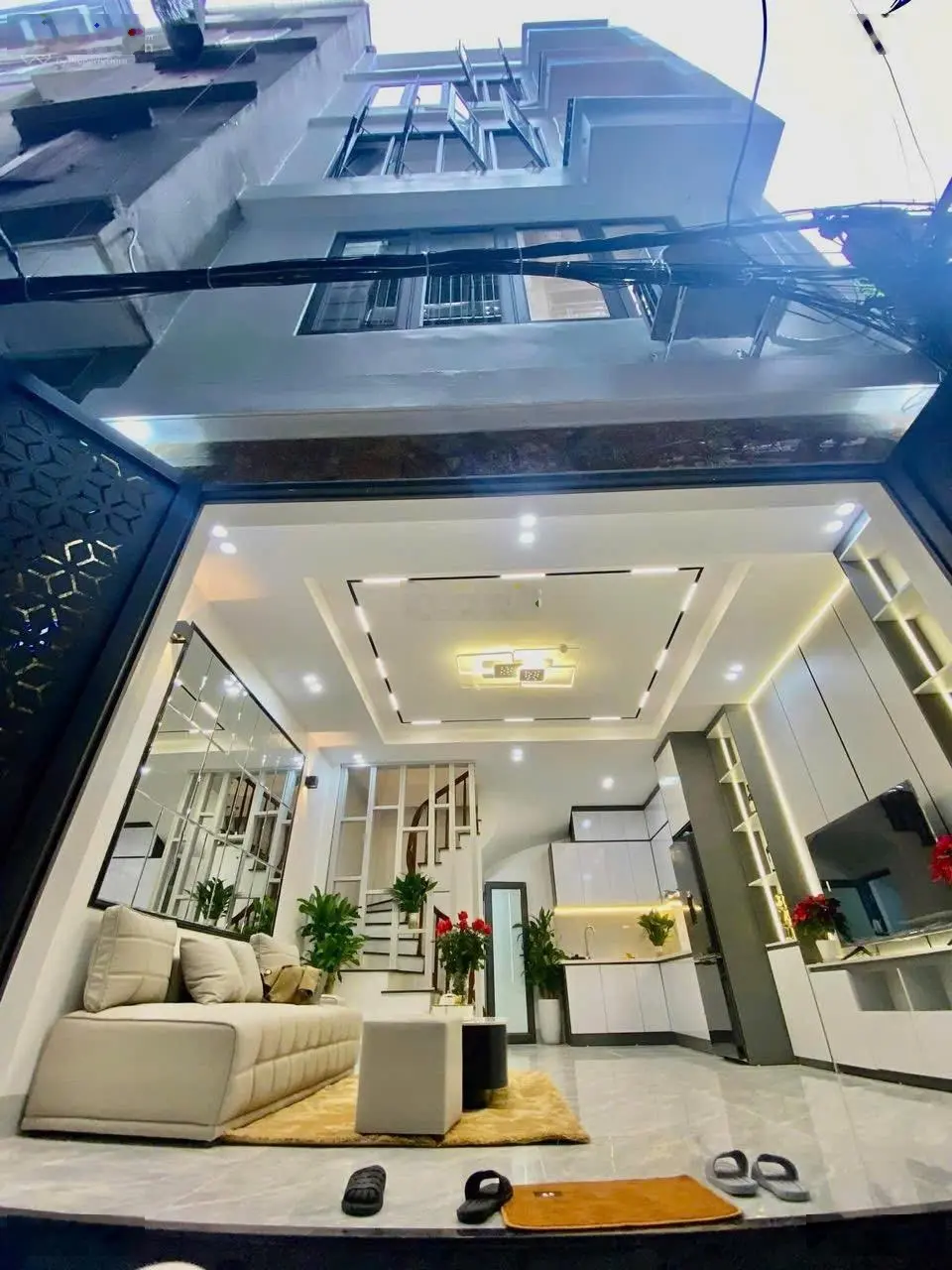 Thanh Xuân nhà đẹp full nội thất gần ô tô 35 m2 - 5 tầng chỉ 6.35 tỷ