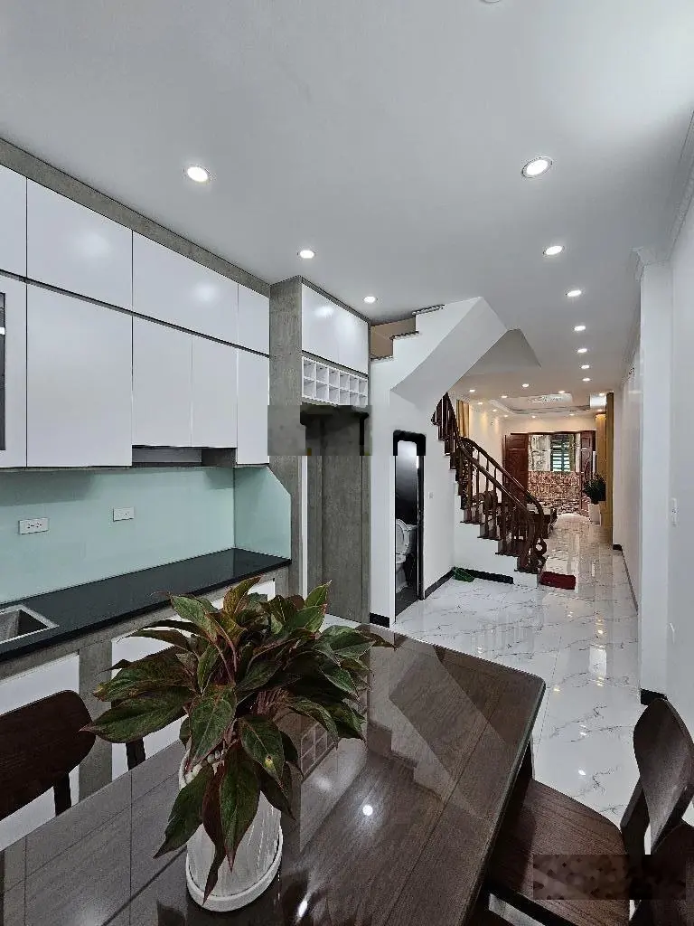 Bán Nhà Riêng tại Đường Phố Trạm, 6,5 tỷ VND, 47 m2, VIEW ĐẸP, GIÁ CỰC CHẤT, FULL NỘI THẤT CỰC ĐẸP