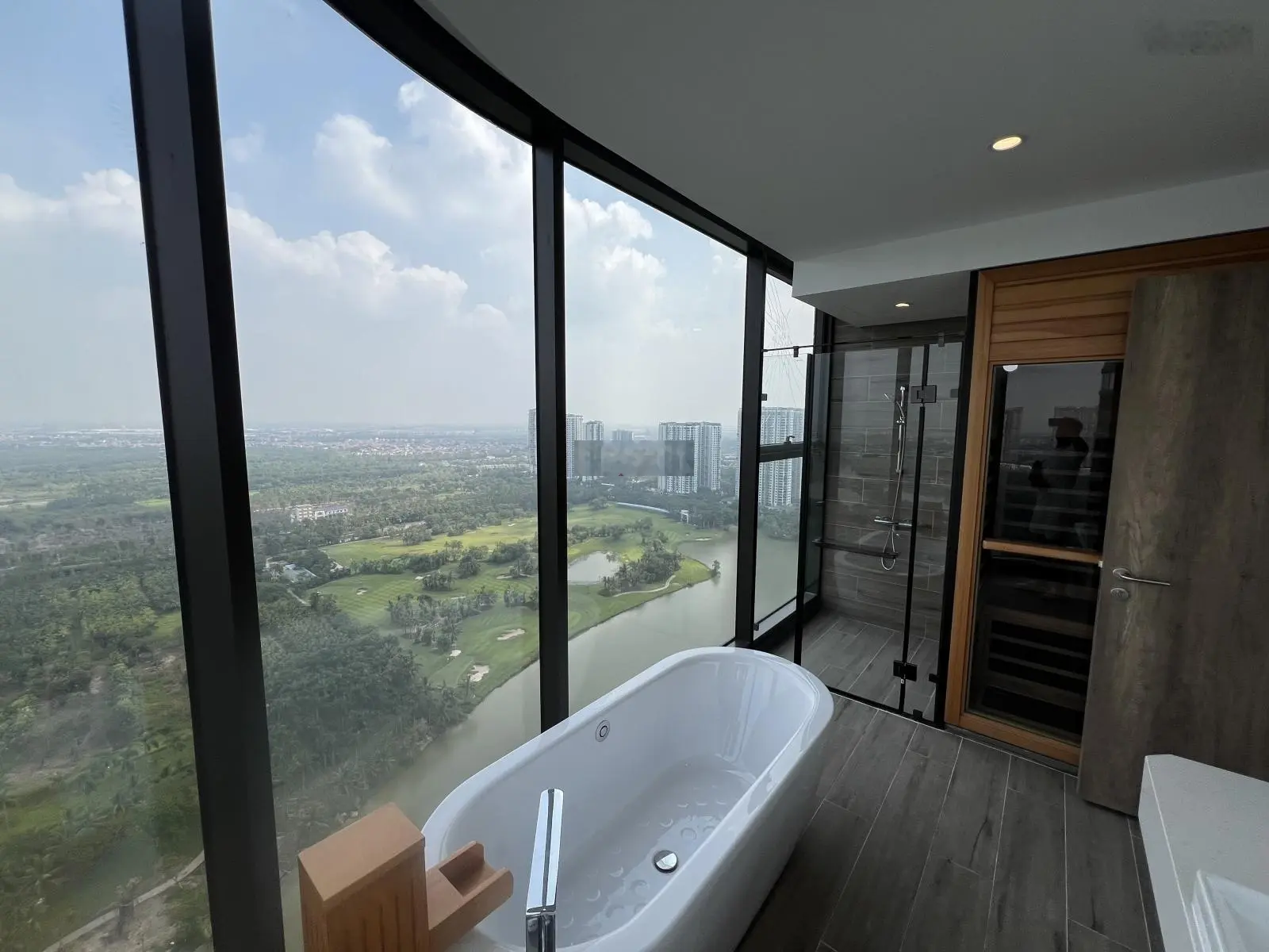 Bán căn hộ 3PN tại Landmark Ecopark Khoáng nóng tận nhà view hồ Thiên Nga và sân Golf giá cực tốt