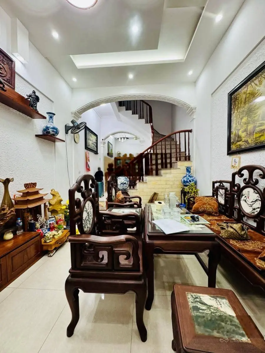 Bán nhà trần cung. 55 m2, 4 tầng dân xây. ngõ nông, thông, 2 thoáng trước sau. giá 10.5 tỷ