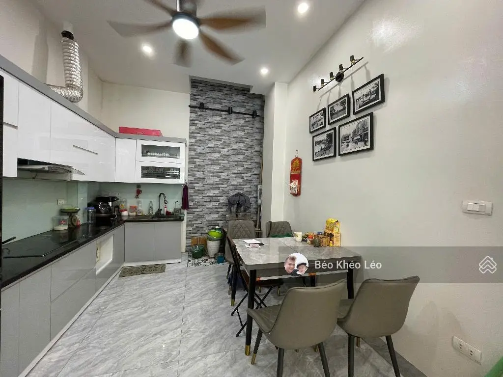 Bán nhà dân xây Ngọc Lâm, 48m2 5 tầng Mt 4m ngõ thông , ô tô qua nhà. 10 tỷ 686 tr. LH 0843125777
