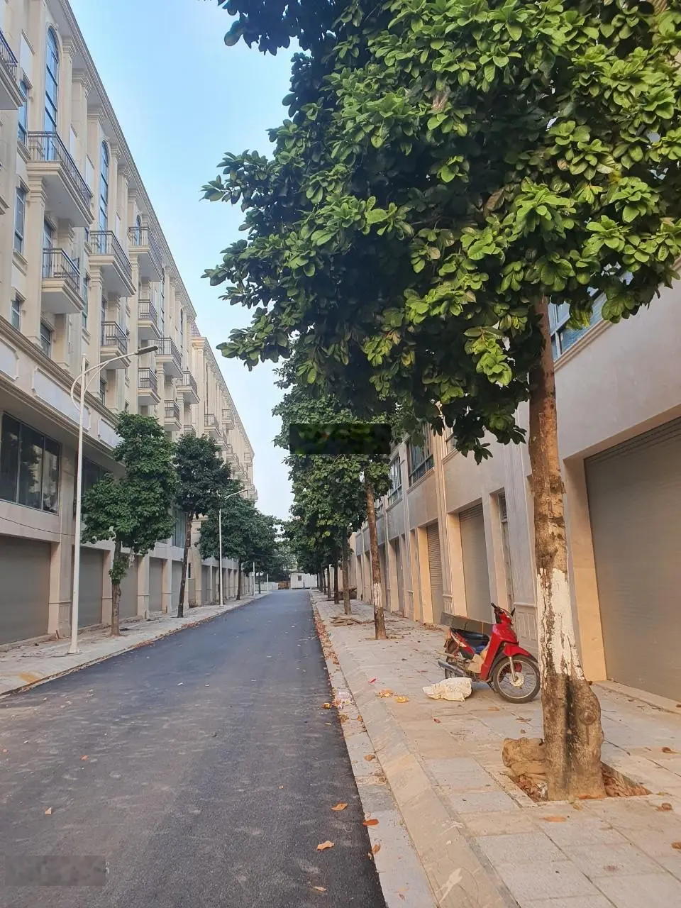 Shophouse 2 mặt tiền Him Lam Vạn Phúc giá tốt. Lh 0979 008 ***