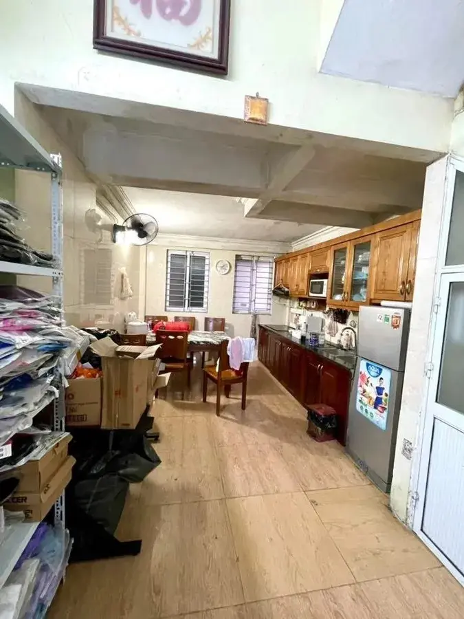 Bán gấp nhà phố Kim Mã - ô tô vào tận nhà. DT 49m2*5 tầng, chỉ hơn 8 tỷ