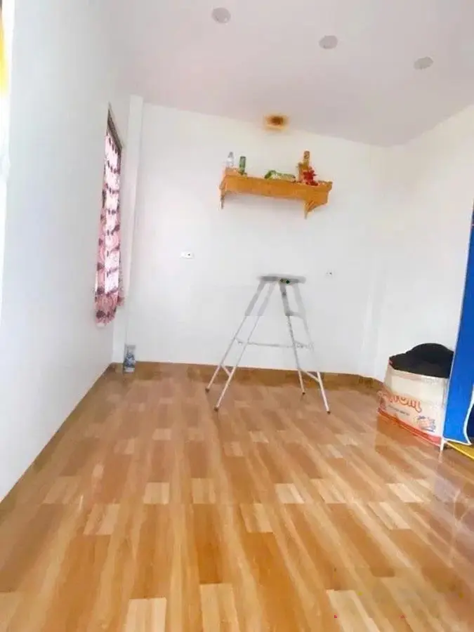 Nhà đẹp Nguyễn Đức Cảnh DT 30m2 x 5 tầng, giá chỉ 6 tỷ trung tâm Hoàng Mai, Hà Nội